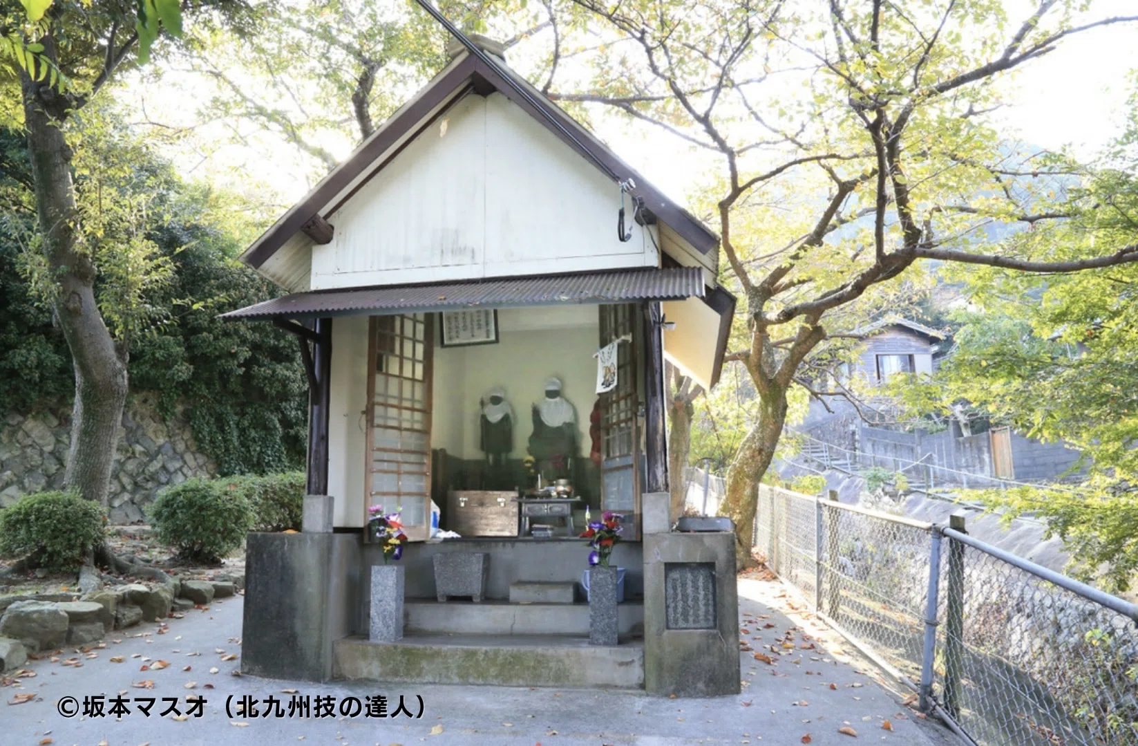 北九州ディープな旅【門司編】巨岩が横たわる坂道で〜残っていた1953