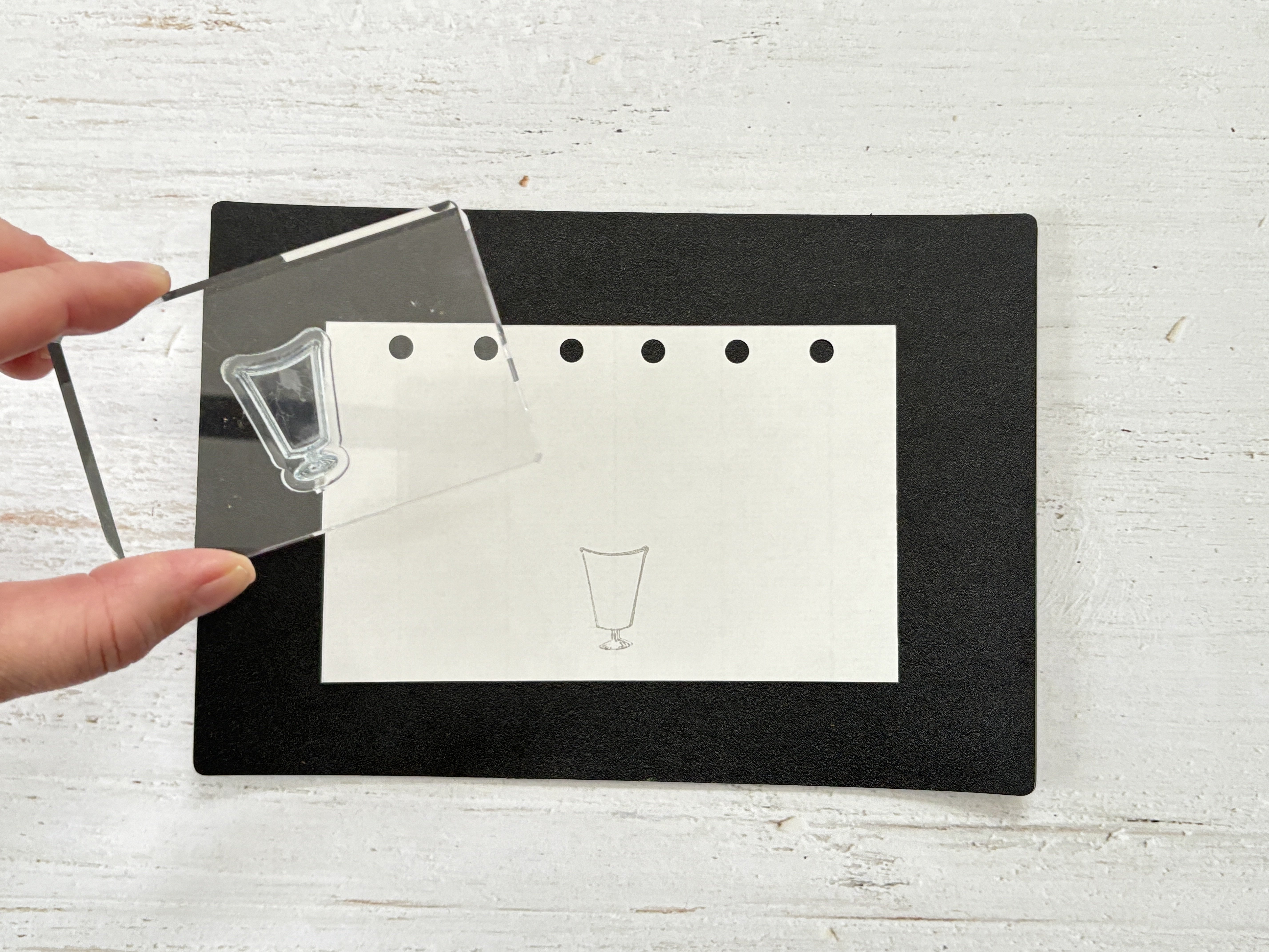 重ね押しタイプが登場！ダイソーのクリアスタンプ｜杉浦百香（もか