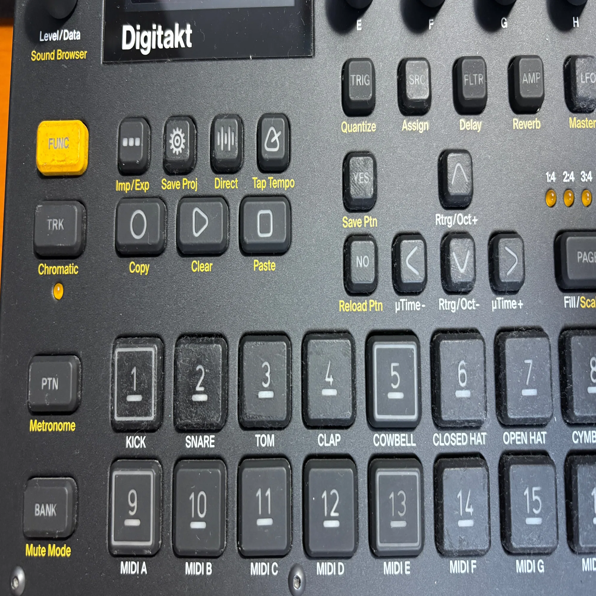 Elektron Digitaktのネバネバになったスイッチを交換した｜makoto