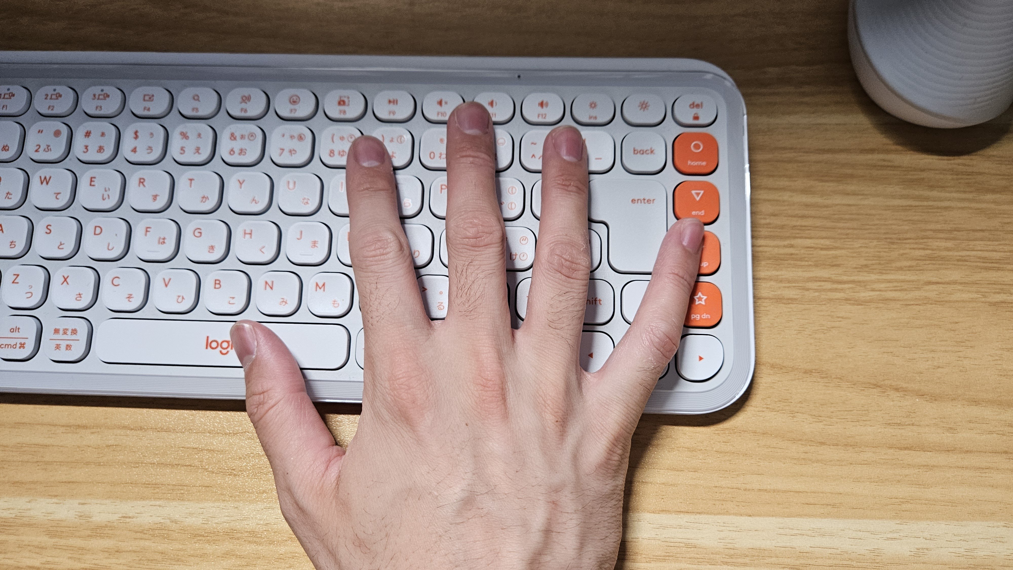 logicool POP ICON KEYS ホワイト/オレンジ POP Icon Keys Bluetooth Keyboard | Logitech