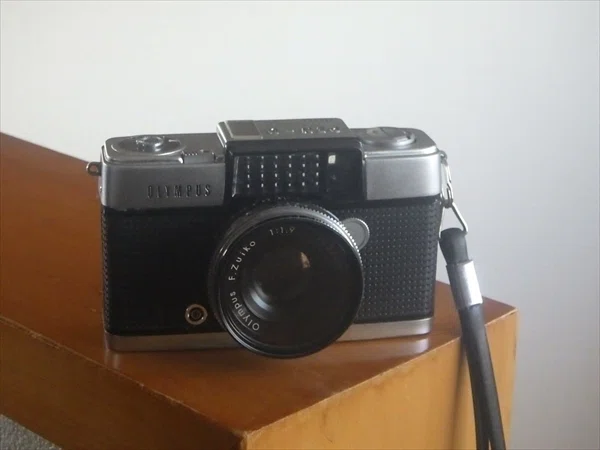 OLYMPUS PEN-D / F.Zuiko 3.2cm F1.9 柳ケ瀬商店街｜いつかどこかで