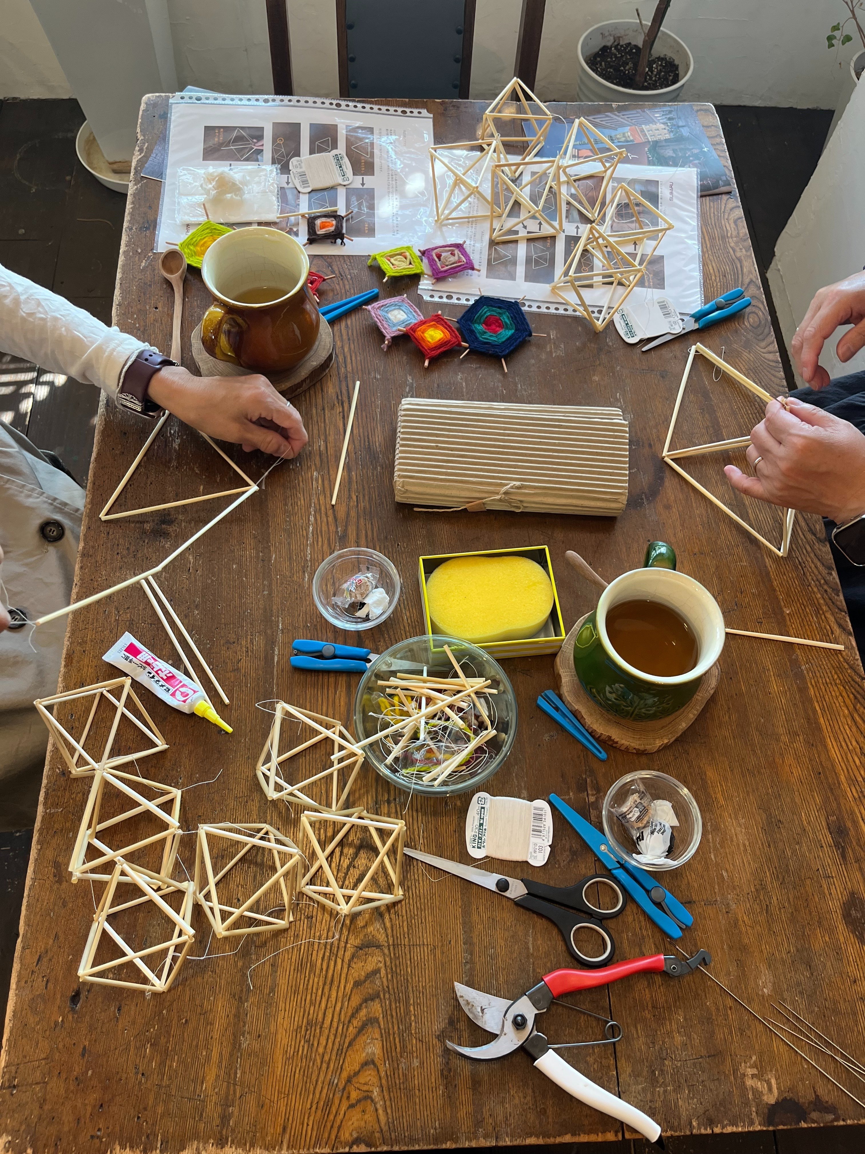 ラトビアの伝統的なオーナメント作り」｜ラトビア雑貨の専門店SUBARU