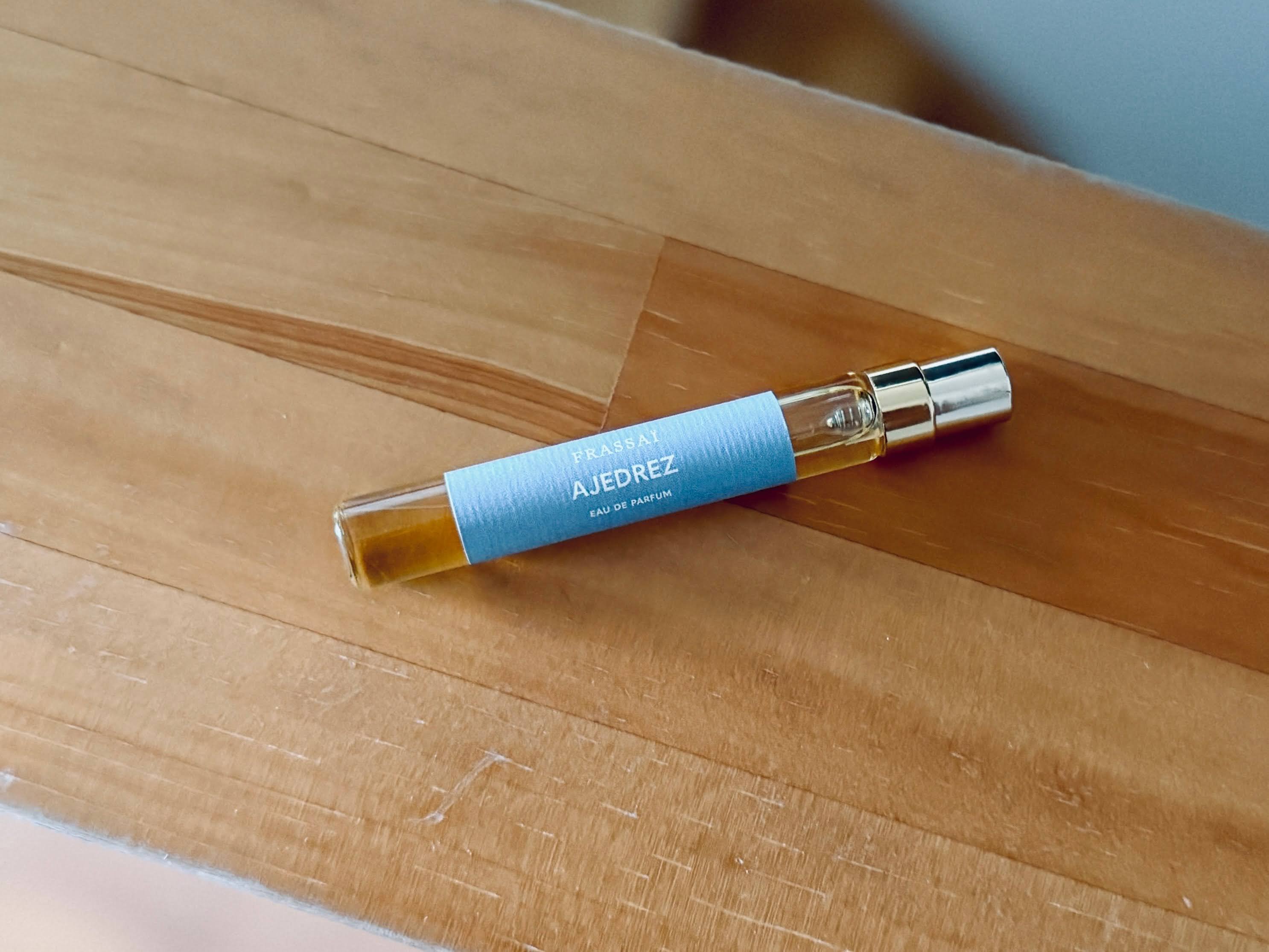 Frassai | Ajedrez。戦略的な美しさ、計算された香りの芸術｜kaz-san