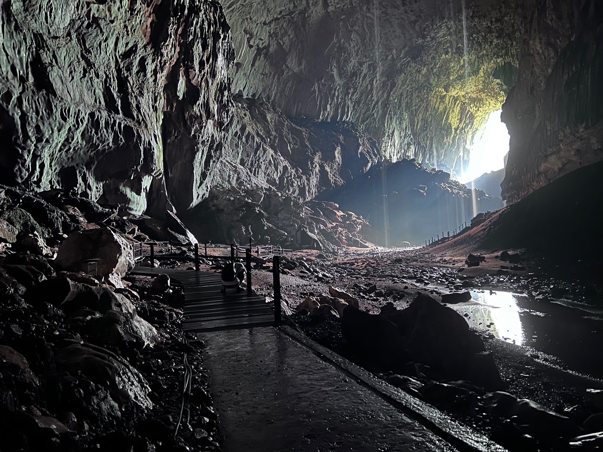 マレーシアはグヌン・ムル国立公園の洞窟訪問記｜青木崇行 Soko Aoki