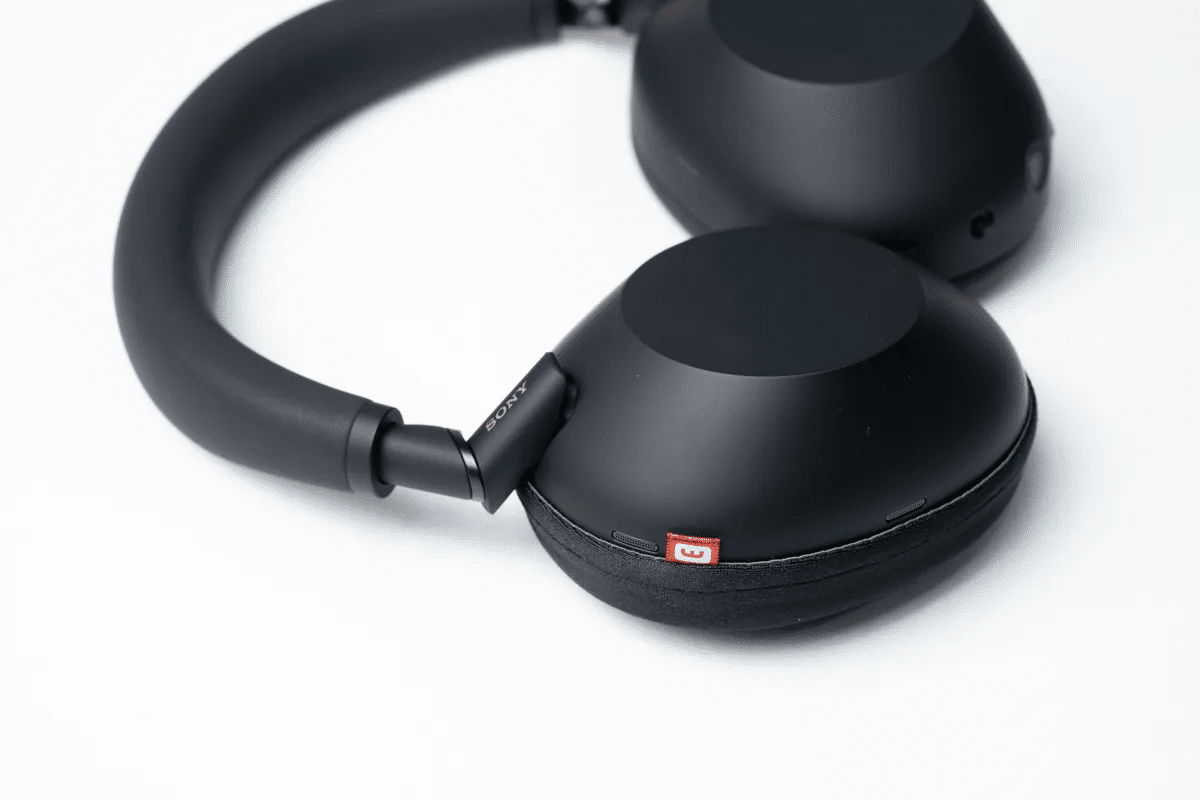 ワイヤレスノイキャンフラッグシップモデル「WH-1000XM6」用に、蒸れず