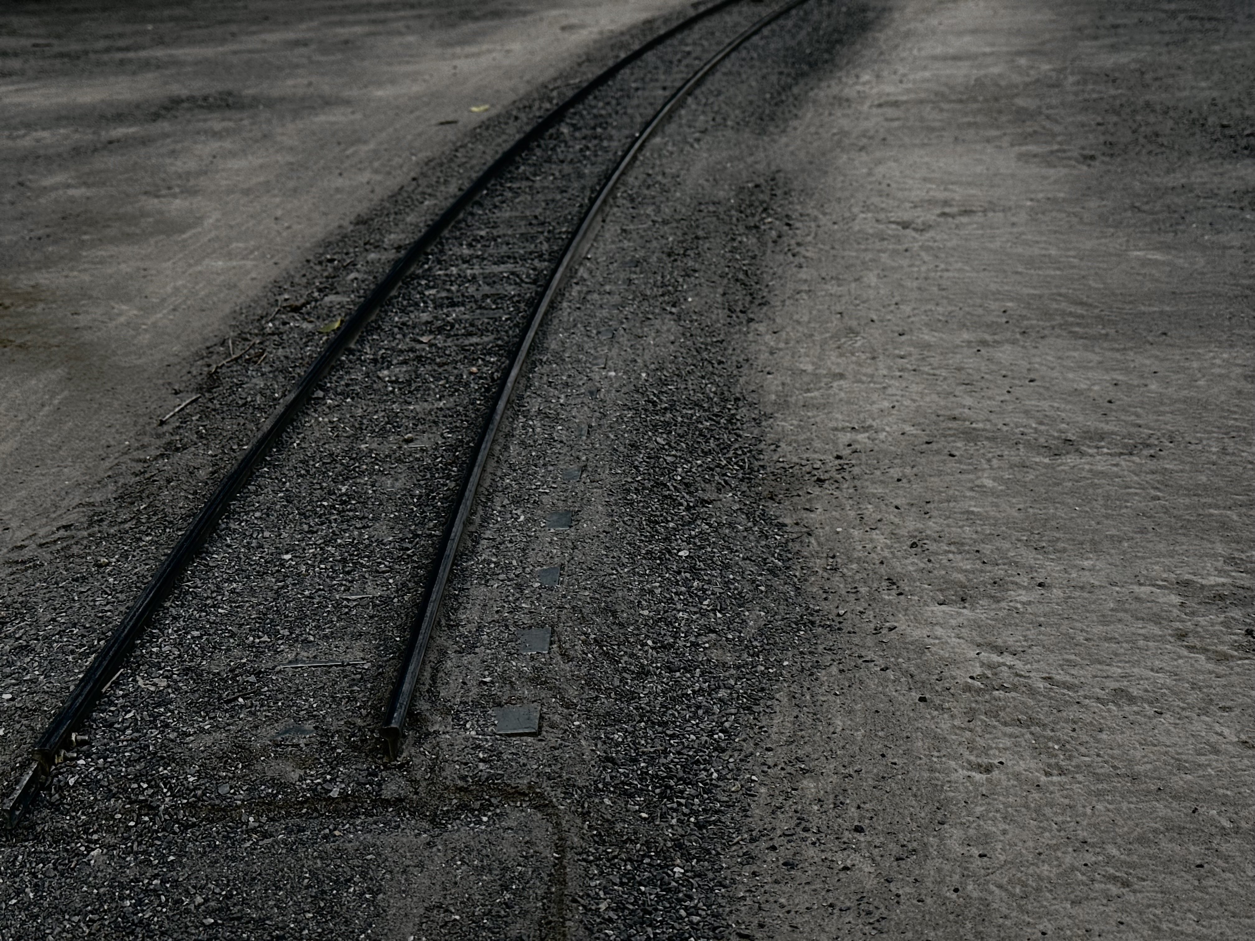 遙かなる鉄路を歩みて―ある鉄道マンの激動の軌跡 人文