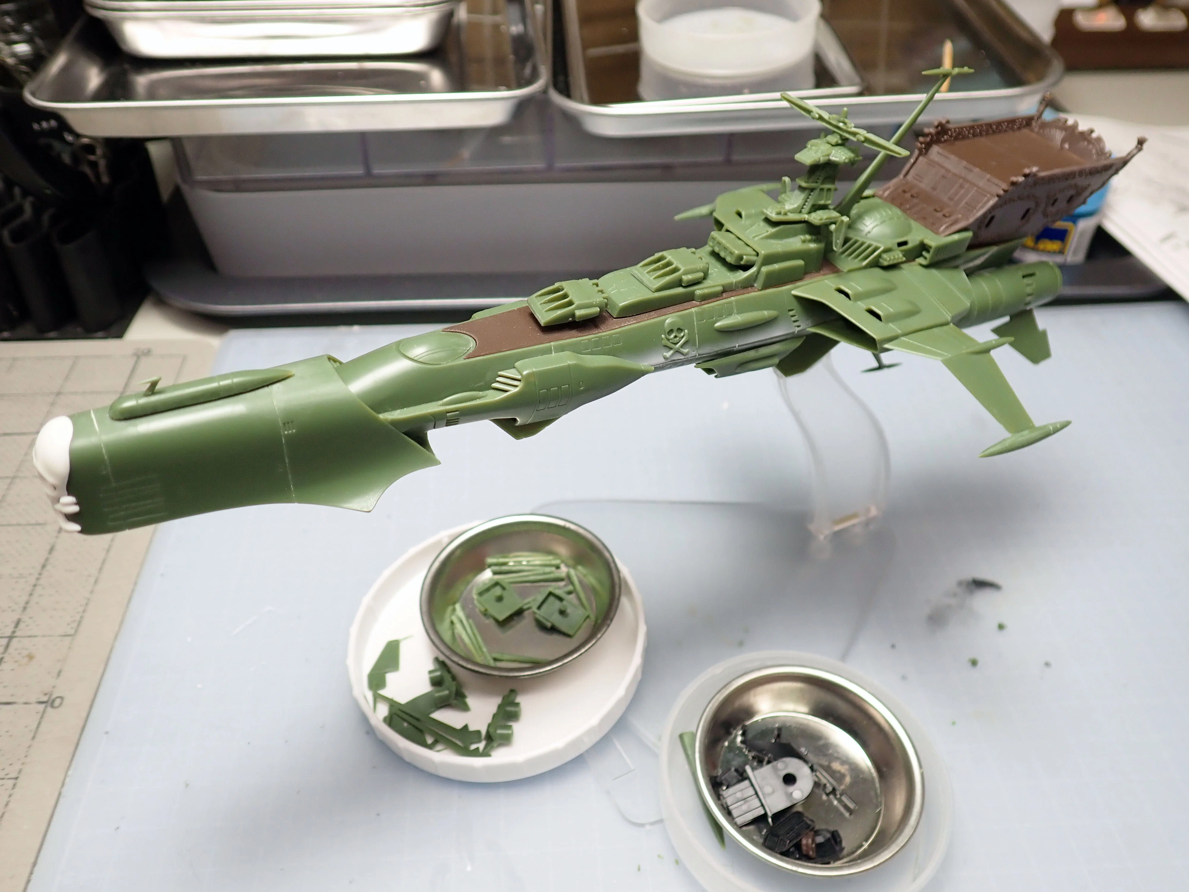 欲望の穴を空けたら満足した：1/2500 アルカディア号（組立編）｜積み