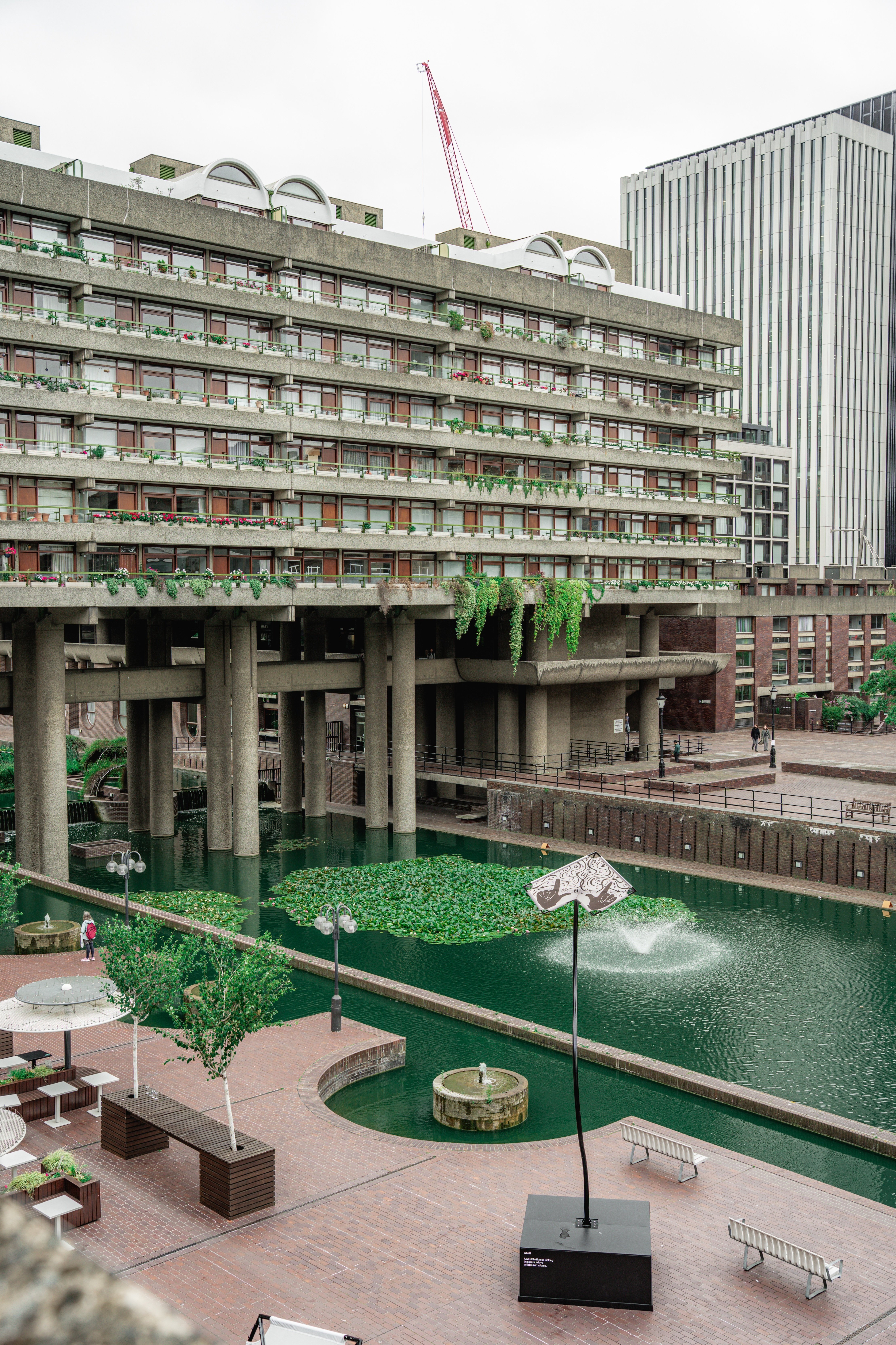 Residents barbican バービカンセンター バービカンセンター 外部編】 ロンドンで一番驚いたのはココ
