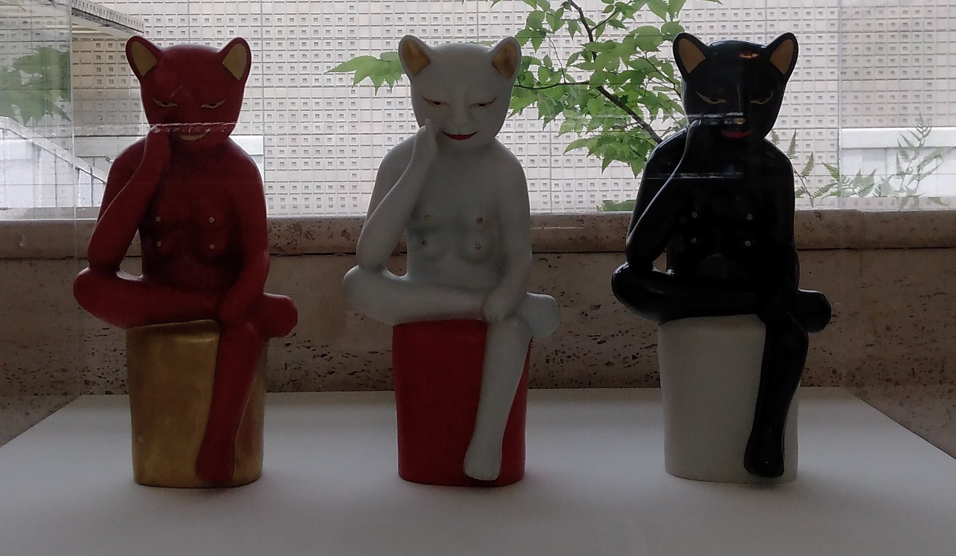 ねこのオブジェ（魔除猫）！欲しい～～！ 世田谷美術館 横尾忠則