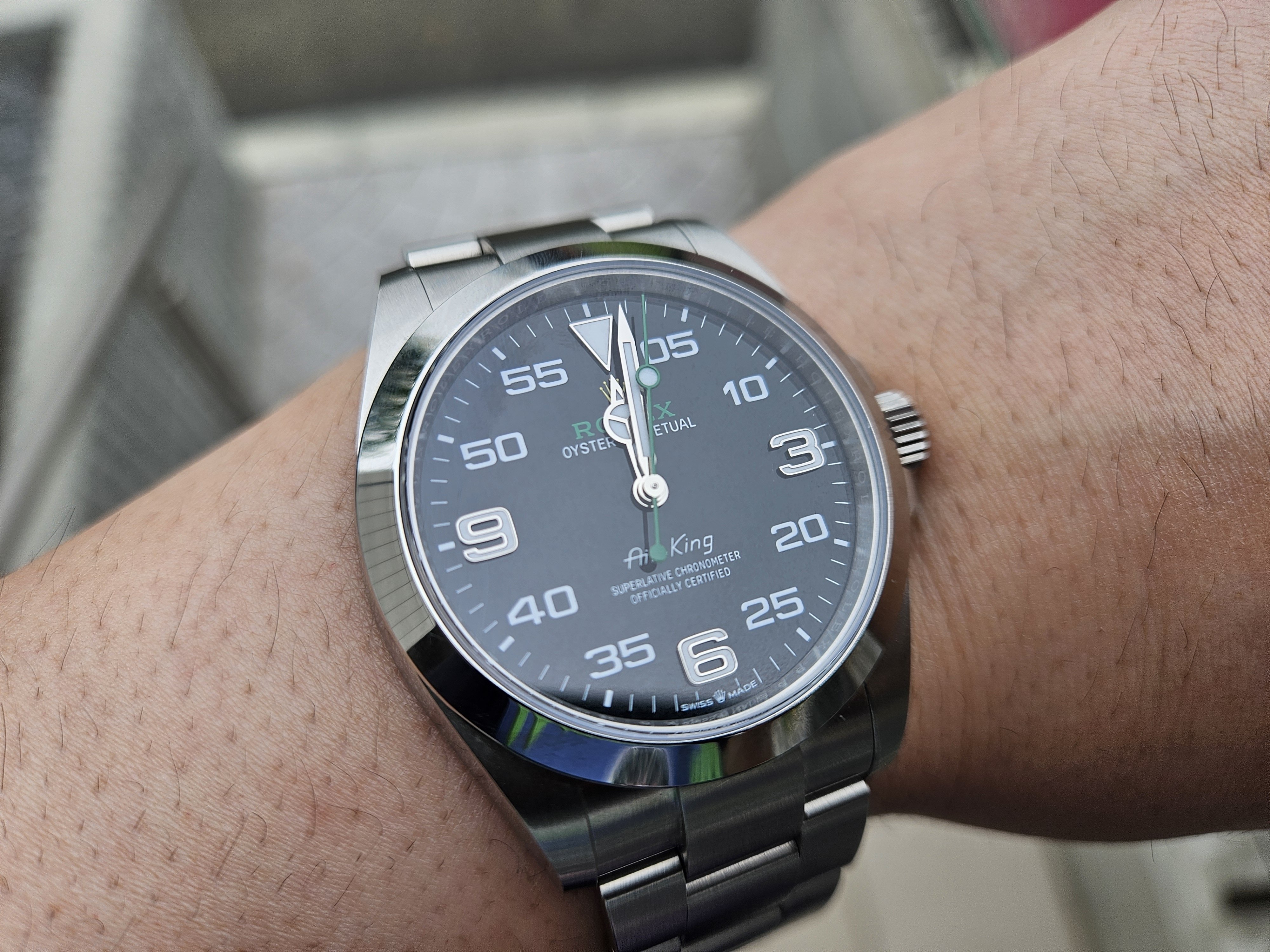 ロレックスのエアキング（Ref.126900）2ヶ月使用レビュー：普通｜Dimo