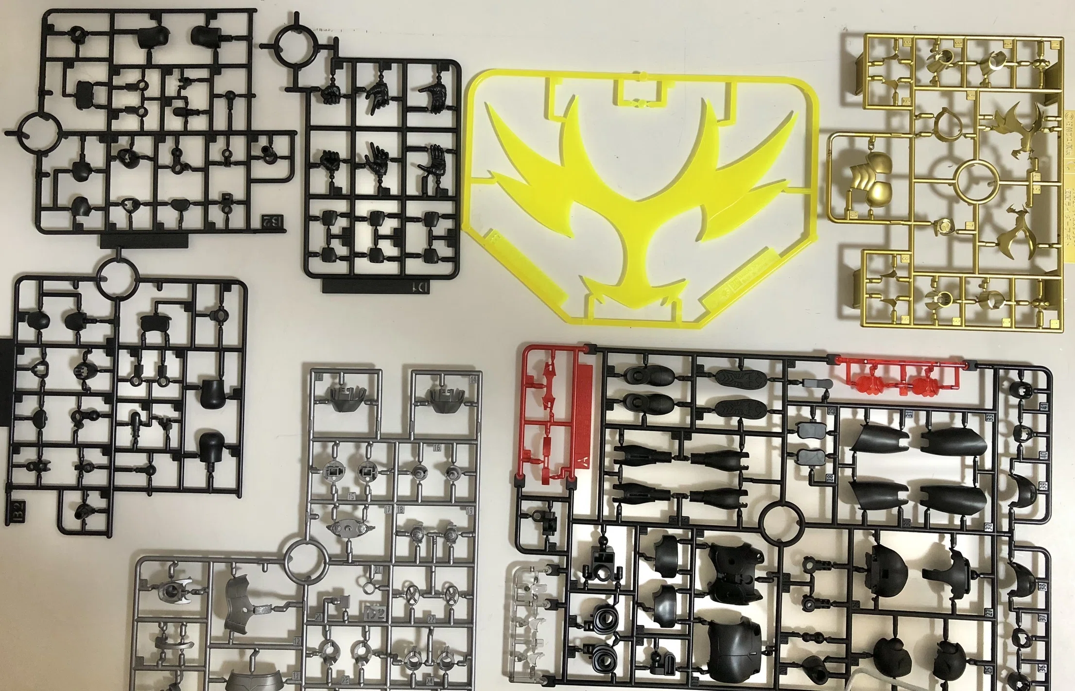 s*i様 プラモデル　塗装用具　まとめ売り 新年2025年に模型工具を新しくしよう！筆、塗料、エアブラシに