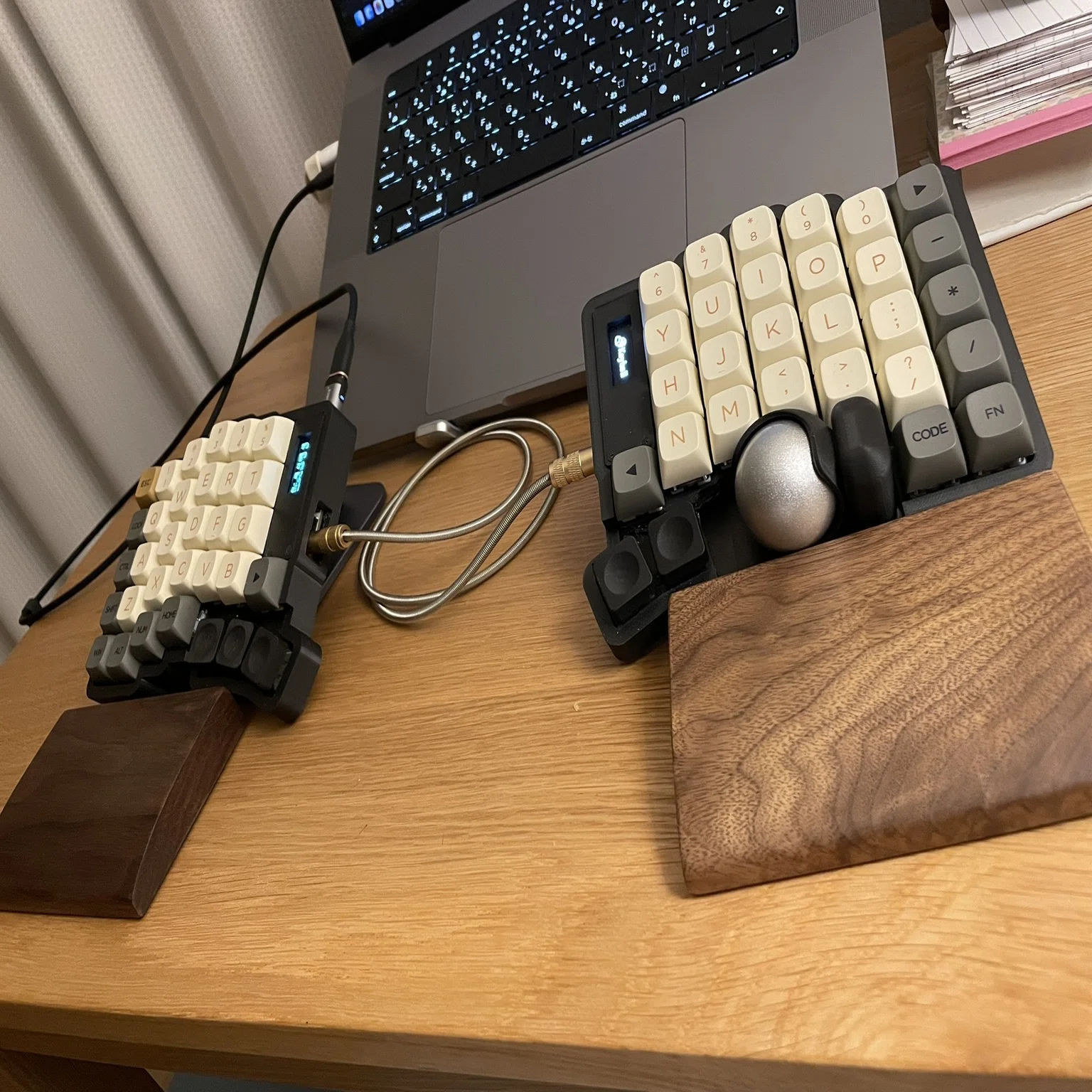 分割無線でロウスタッガード配列 キーボード 「zonkey」を触ってみた話 
