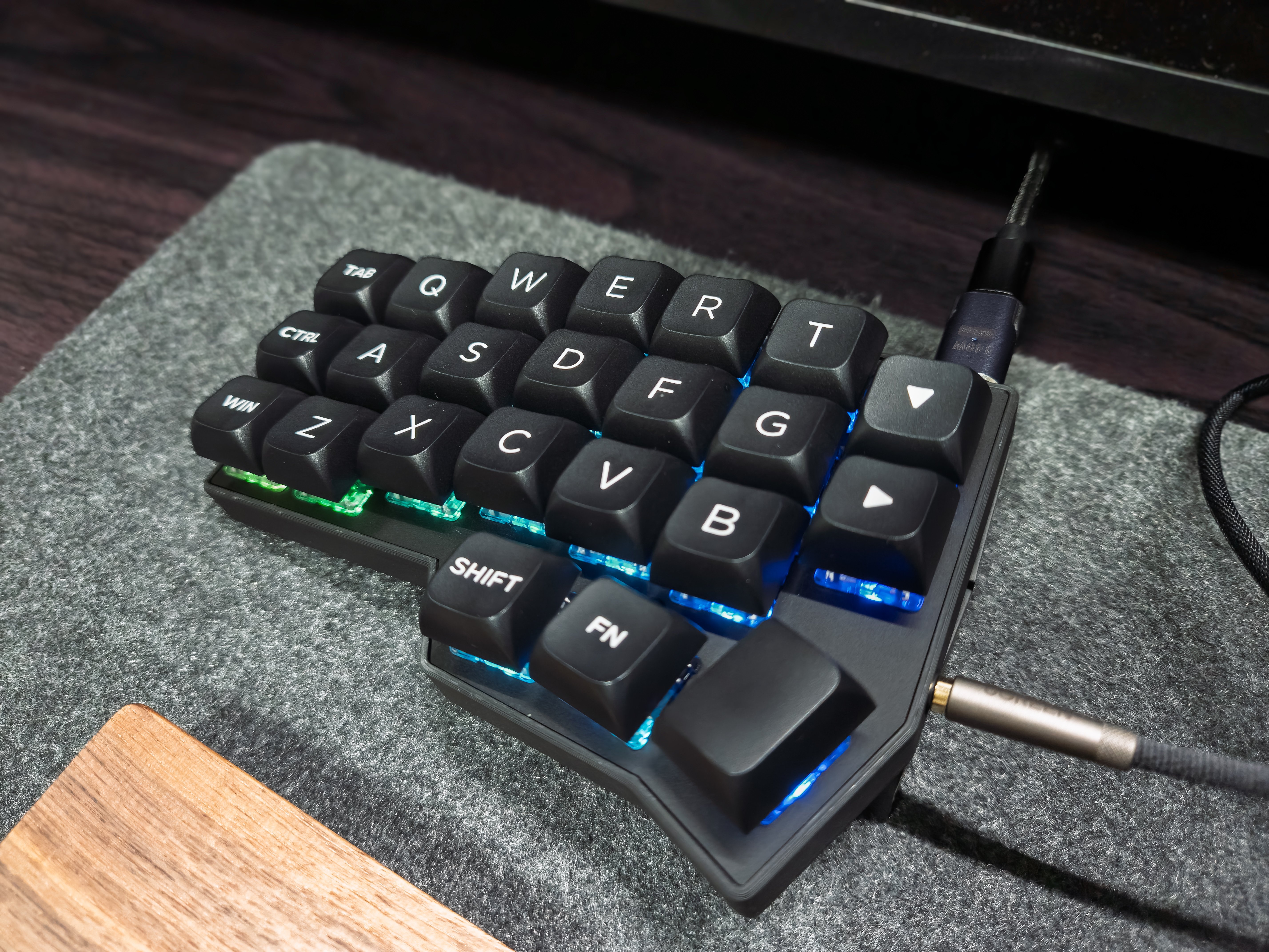 キーボード沼】Corne V4 Cherry │ マイレシピをご紹介!! 2025年