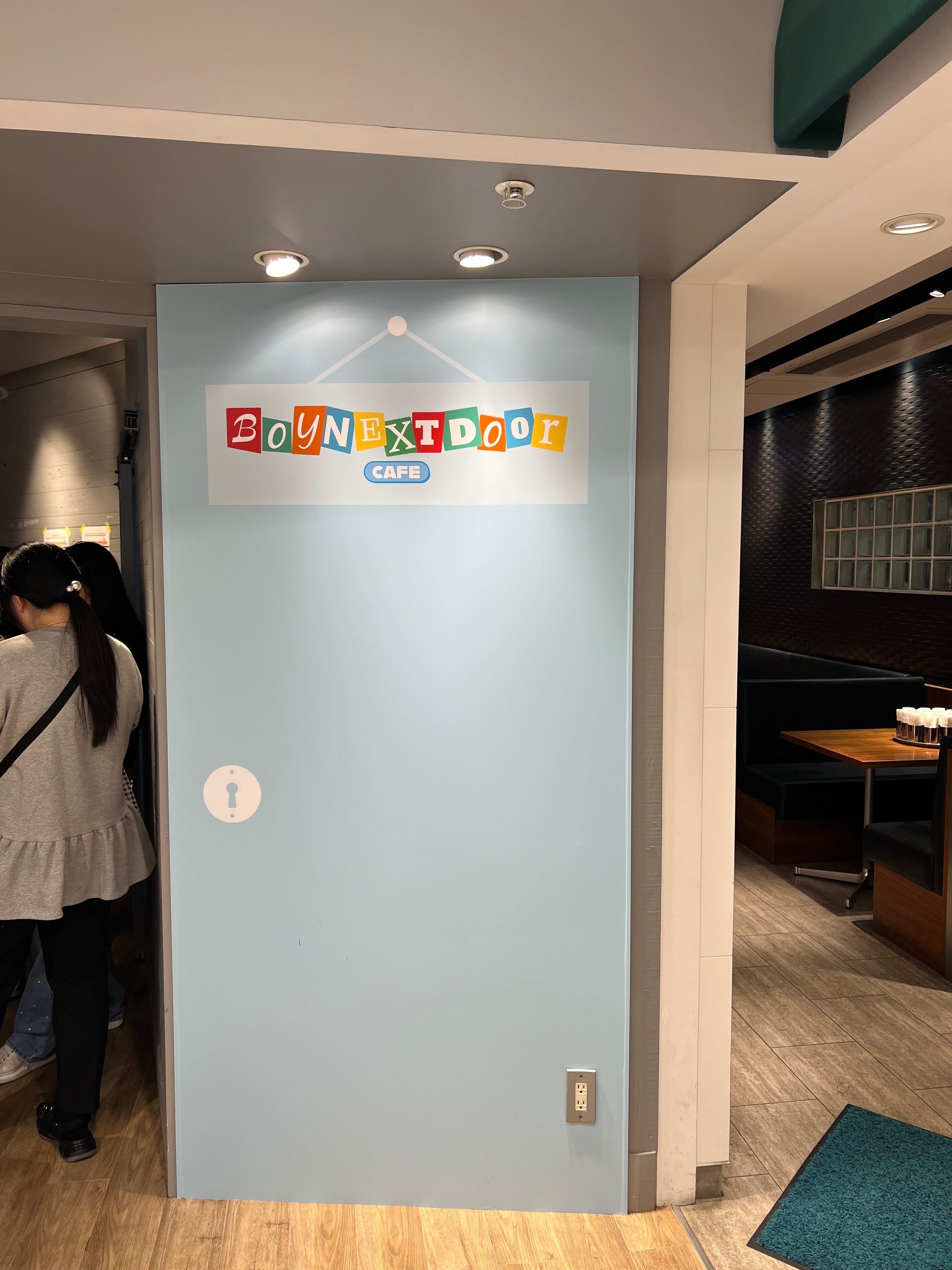 二度と訪れても飽きないレベル？！BOYNEXTDOOR ボネクトカフェ 原宿