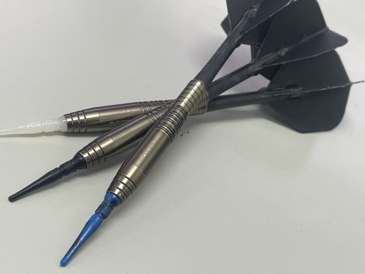 入社後の初仕事 KitMill × INARI でオリジナルダーツチップを