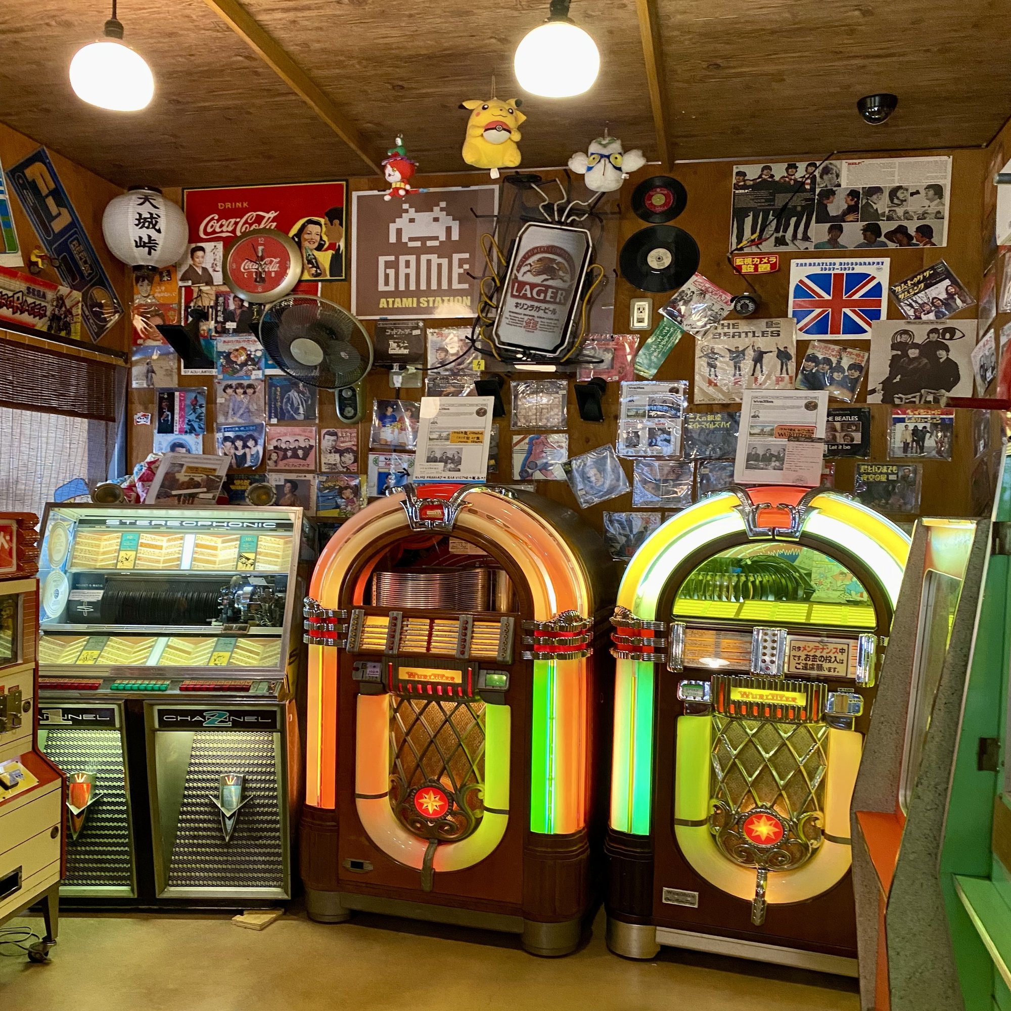 レトロゲームで遊ぶ──熱海・和田たばこ店｜駄菓子屋今昔ものがたり｜ほんのひととき