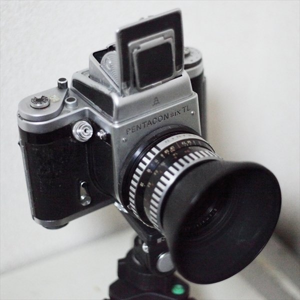 PENTACON six TL 一眼レフカメラ ドイツ製 シルバー ボディのみ PENTACON SIX / SIX TLを徹底解説。作例からおすすめレンズまで