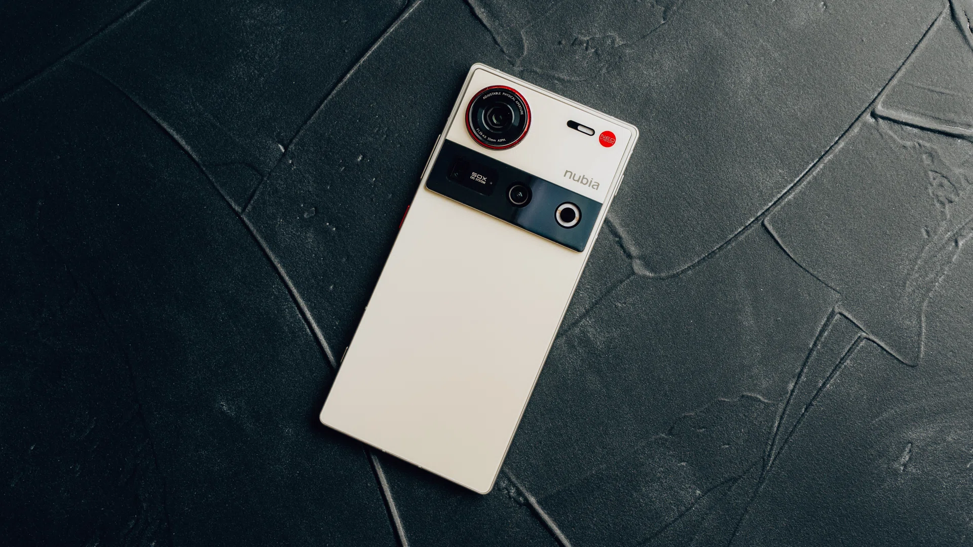 Teenage Engineering風のスマホケースを作って写欲を上げていく【nubia