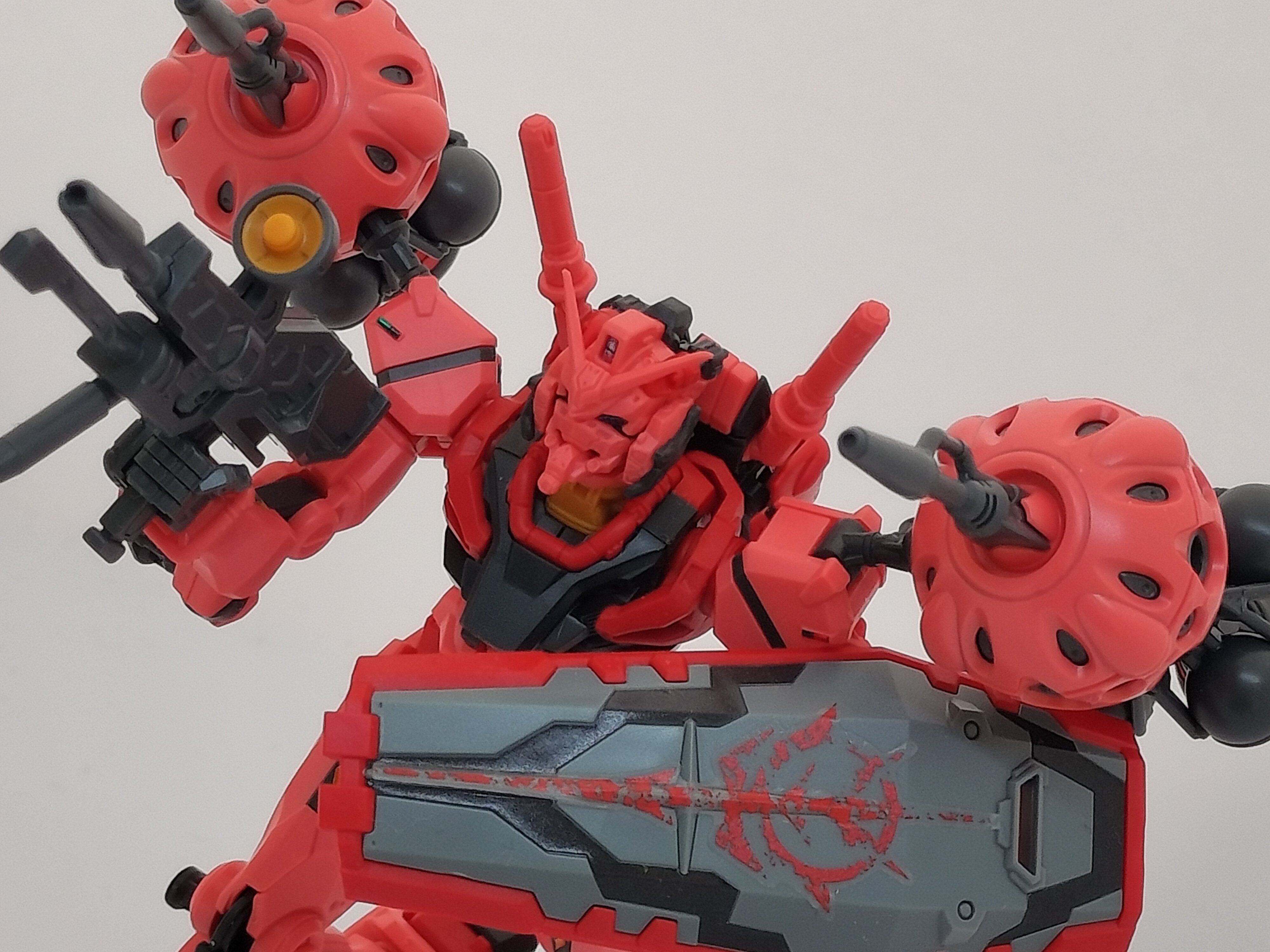 赤いガンダム(GQ)｜ノアス