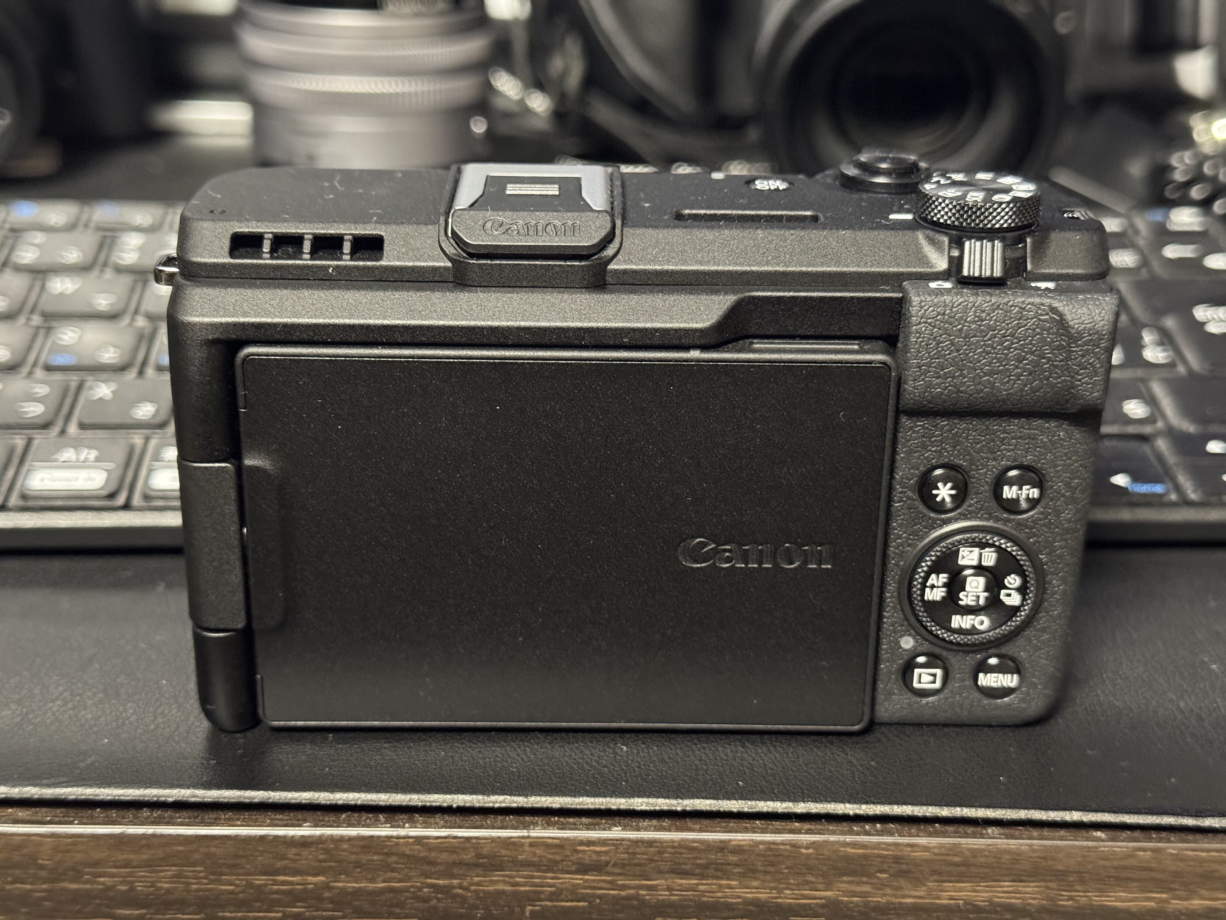 PowerShot V1」スペックでは見えない痒い所がもどかしいCanonの