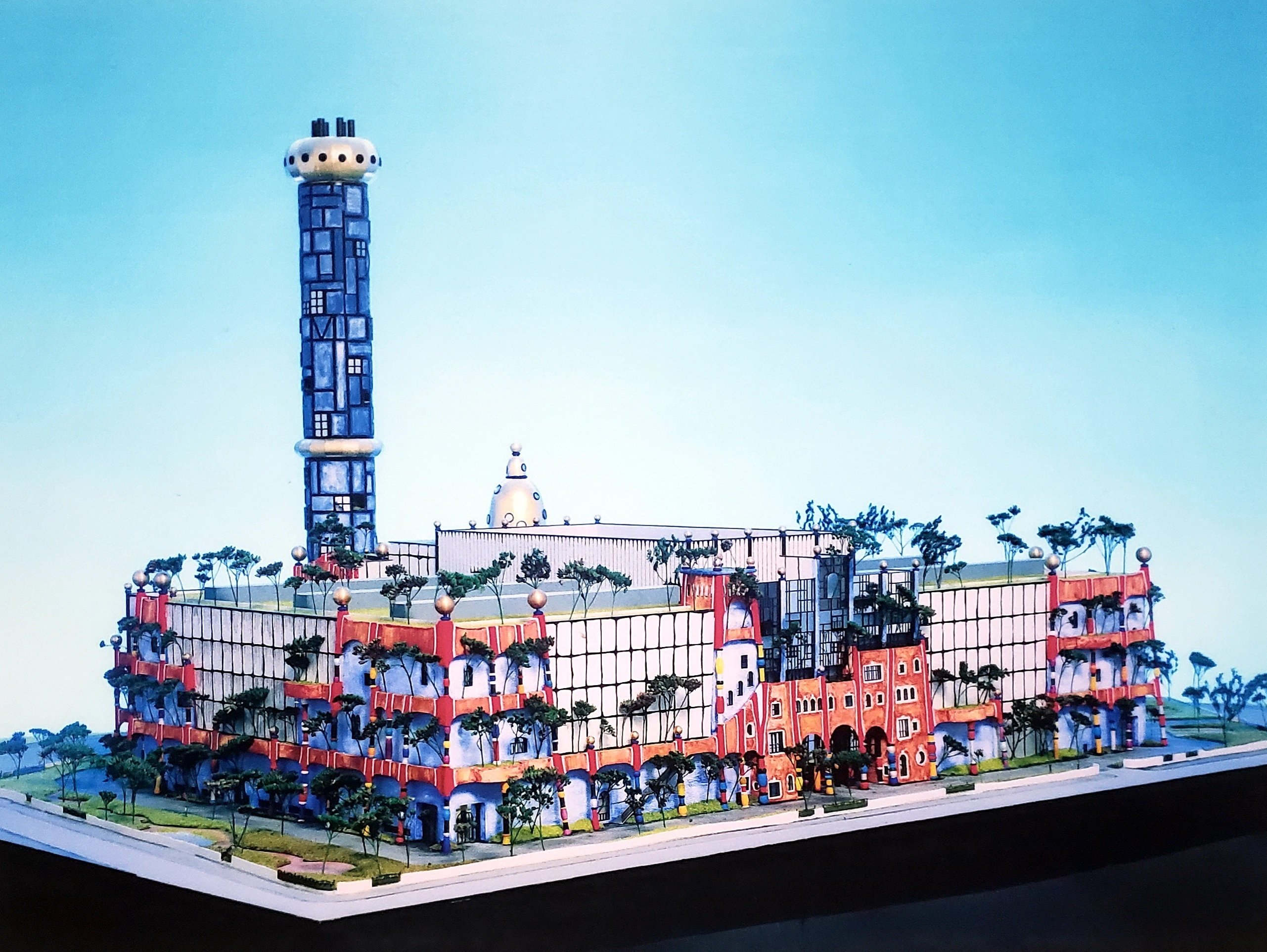 フンデルトヴァッサーのゴミ処理場『舞洲工場』｜ひばりん