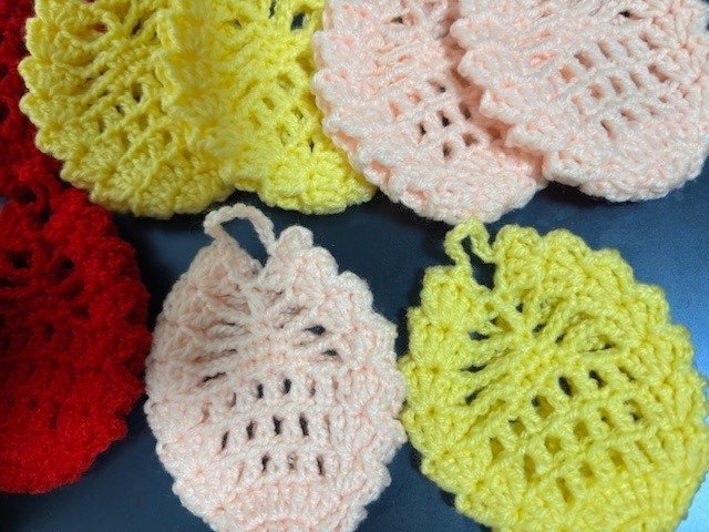 B級編み物です。アクリルタワシ パイナップル｜yumiパンダ