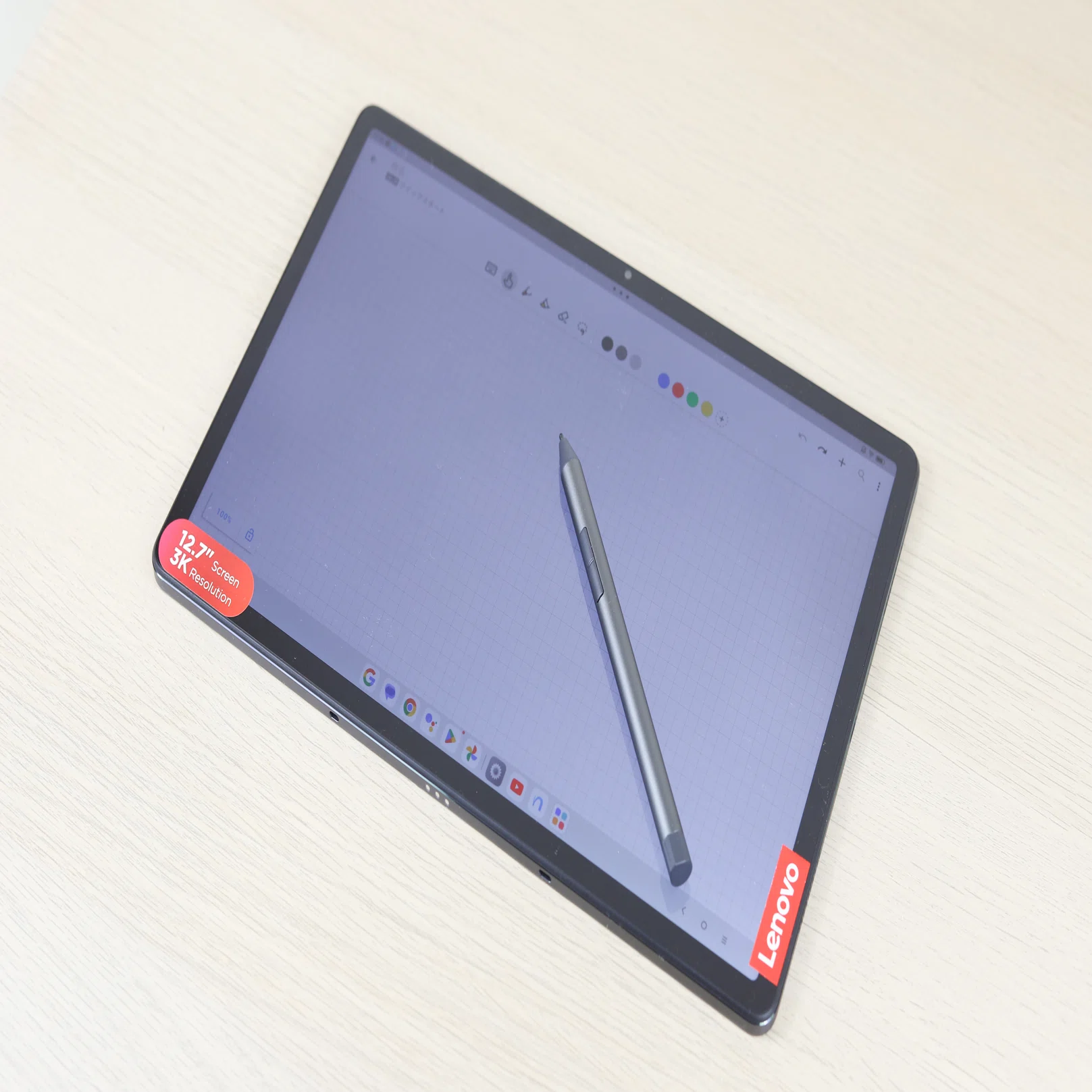 Lenovo Tab P12を1年使ったレビュー 大画面で見やすい！でも持ちにくい 