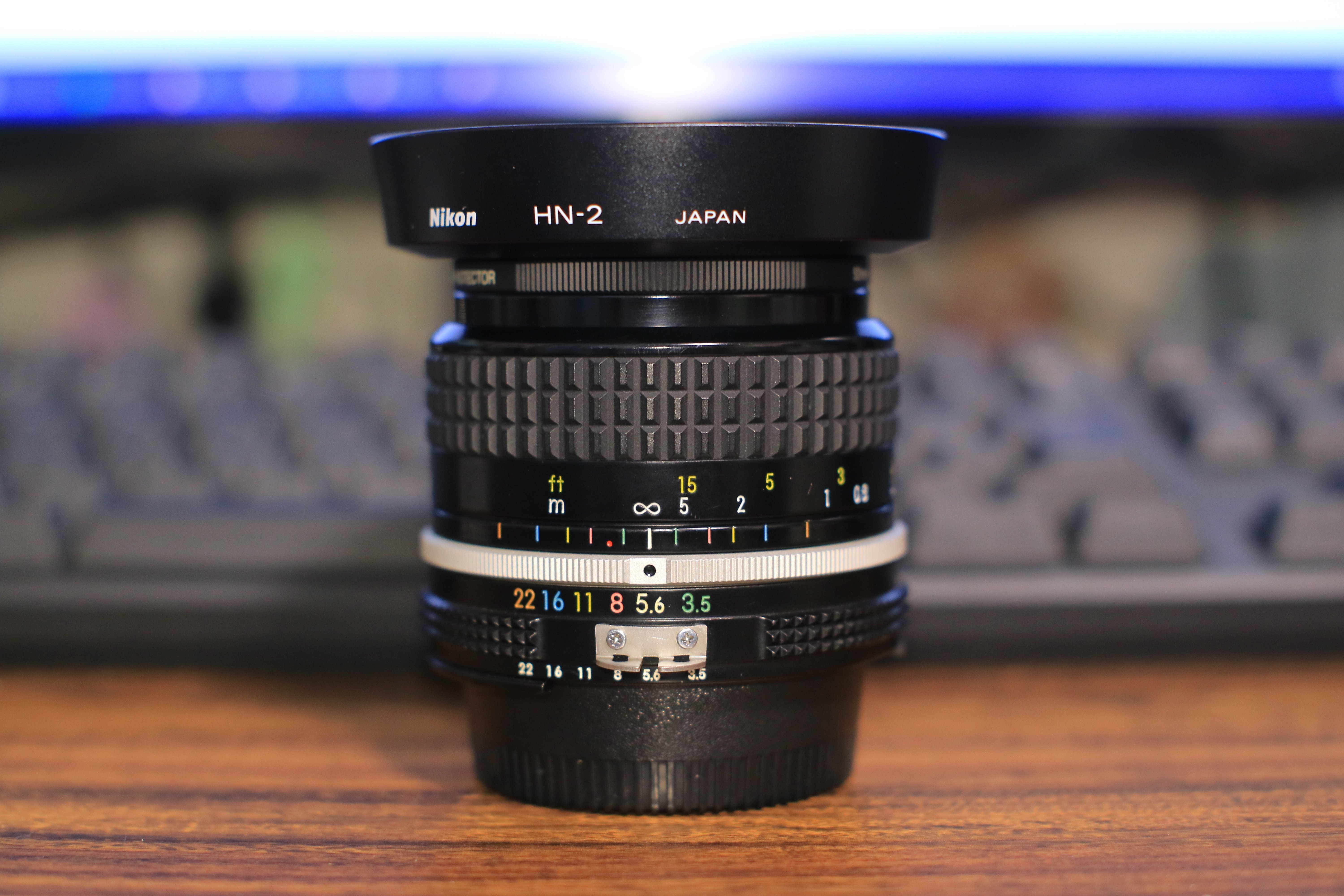 Nikon New NIKKOR 28mm F3.5 | ヨアケマエカメラ