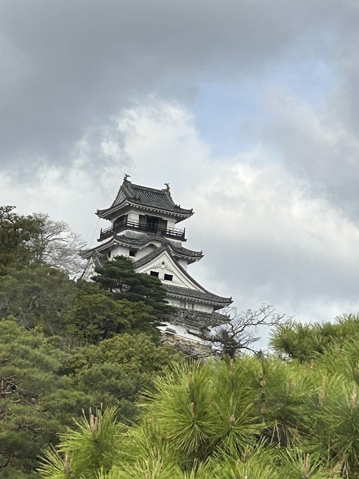 日本城郭史の宝「高知城」〜現存12天守で唯一の完全本丸を誇る