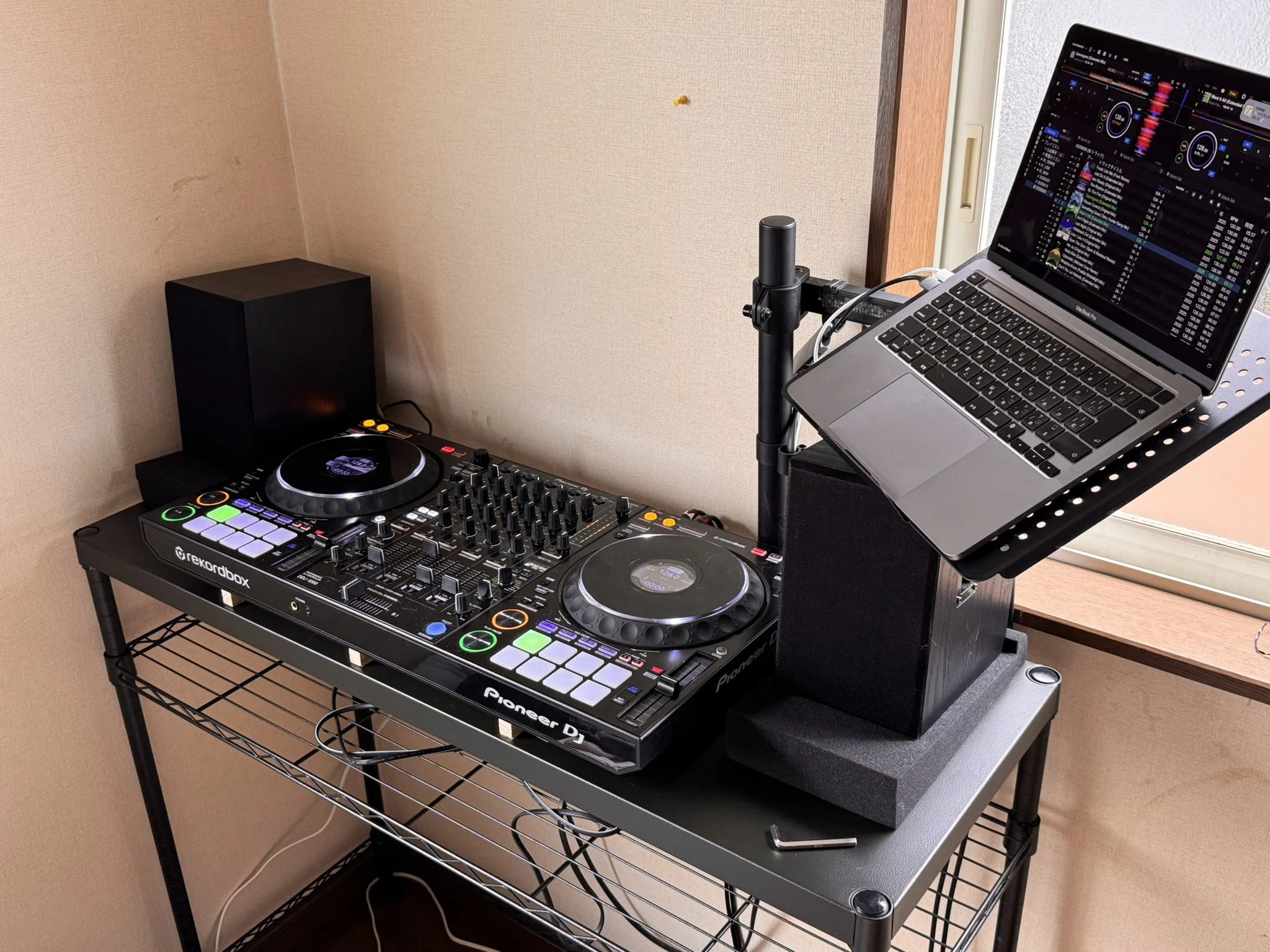 DJブースを大改装＋増設してみた。｜coolsurf