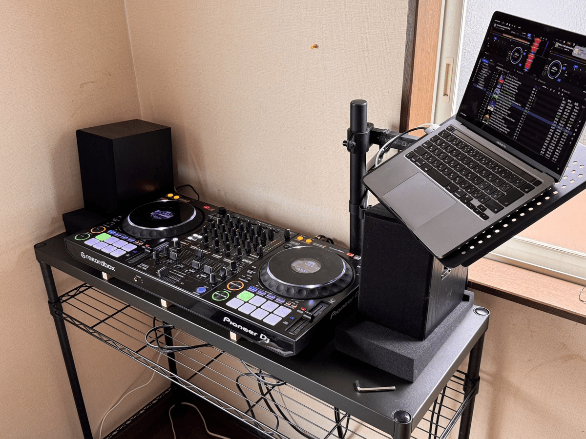 DJブースを大改装＋増設してみた。｜coolsurf