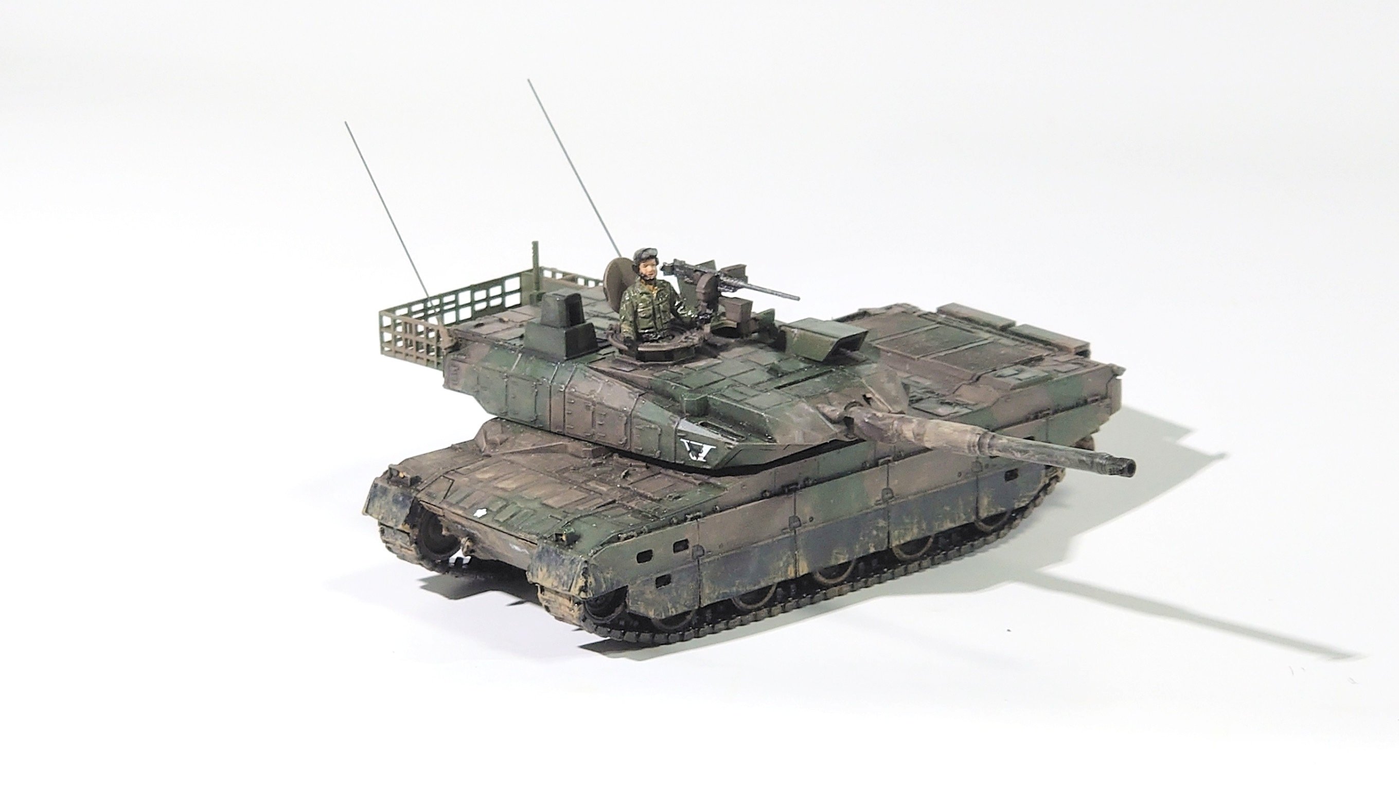 ウォルターソンズジャパン 1/72 10式戦車製作記｜はるさー