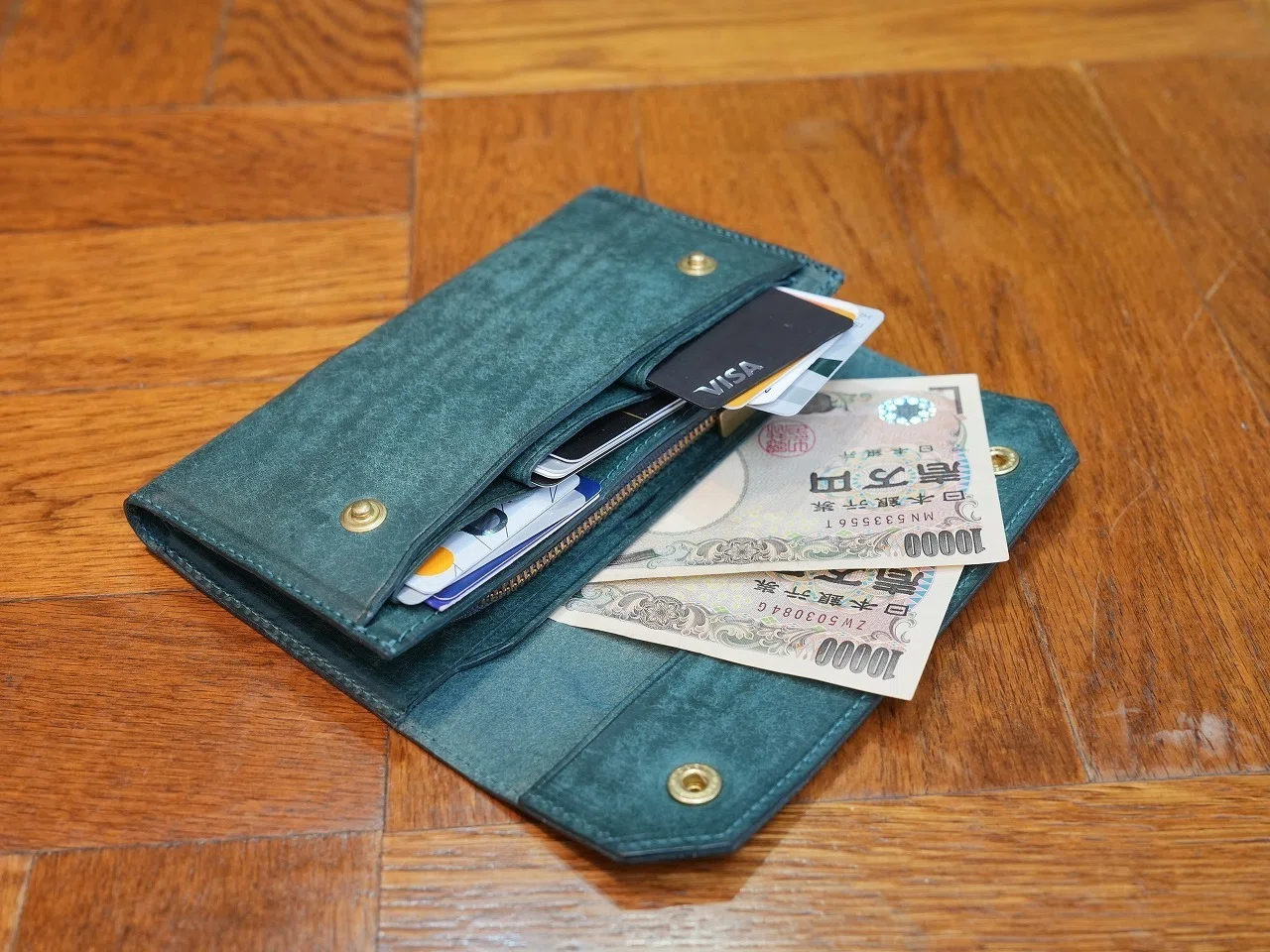 BEERBELLY Estate ［コインを一瞬でファスナーポケットに収納する快感