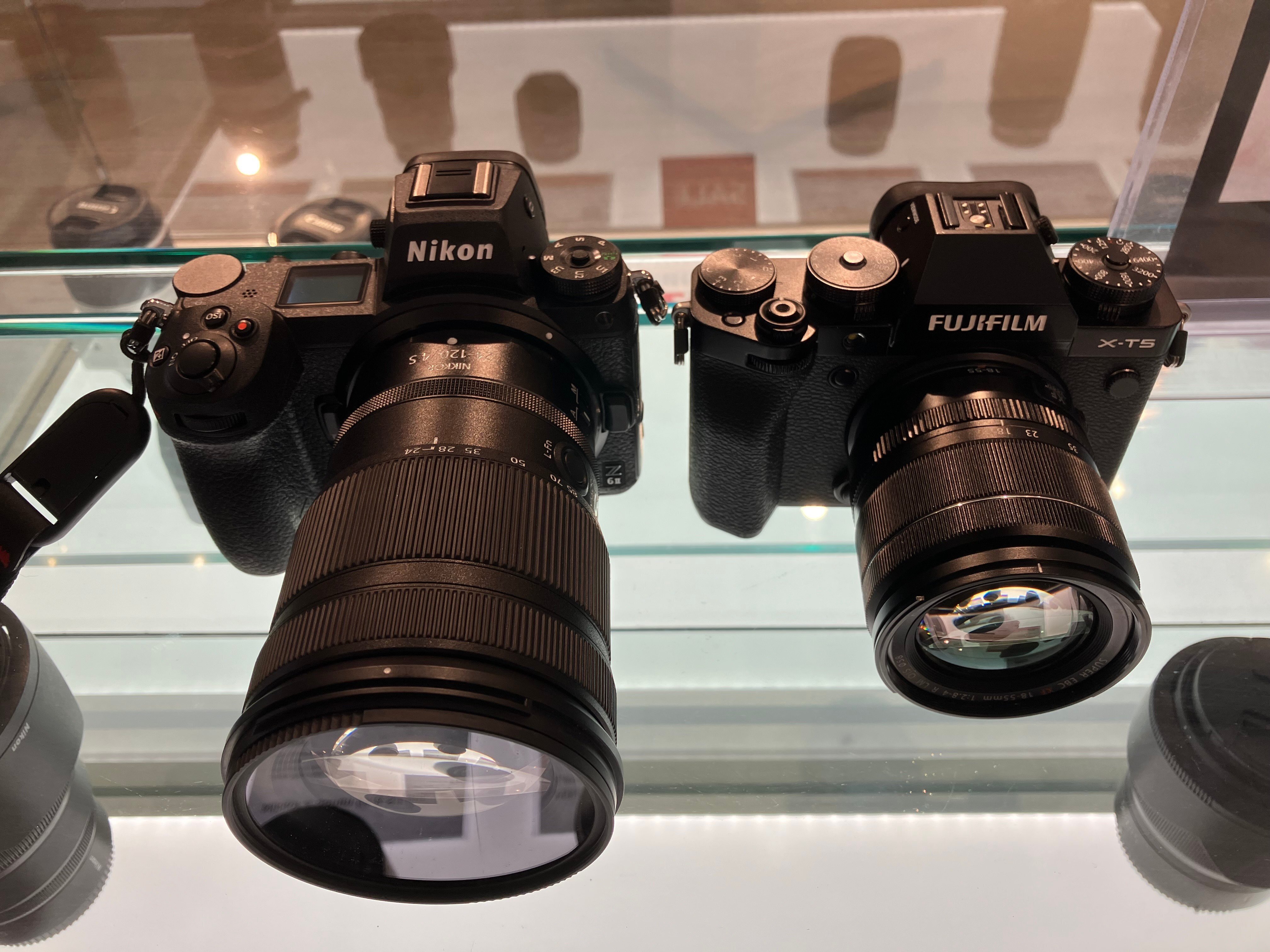 フルサイズカメラのほうが軽い」という幻想①｜凡蔵