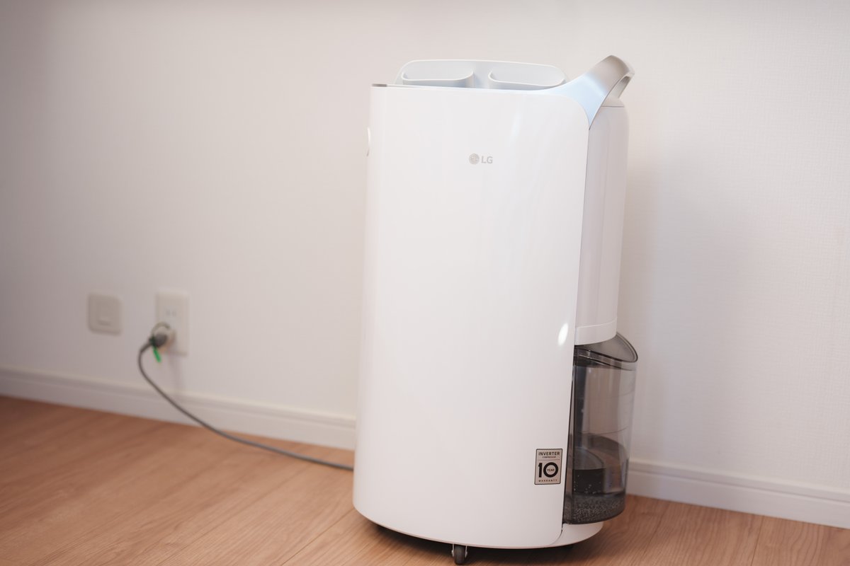 数回使用のみ！家電 除湿乾燥機 軽量 美品 タッパーウェア LG PuriCare  