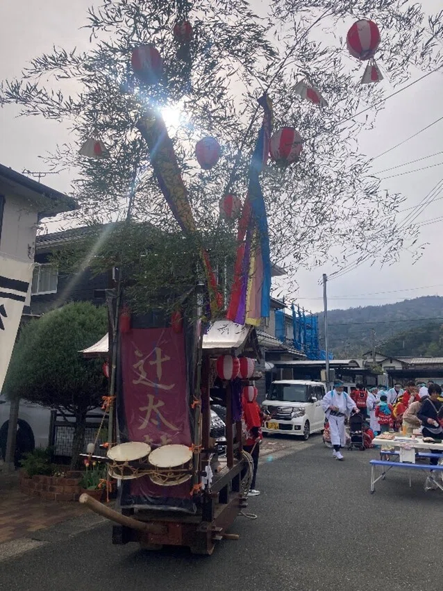 都会に出た若者もこの日のために参加！子どもから大人まで楽しく巡行