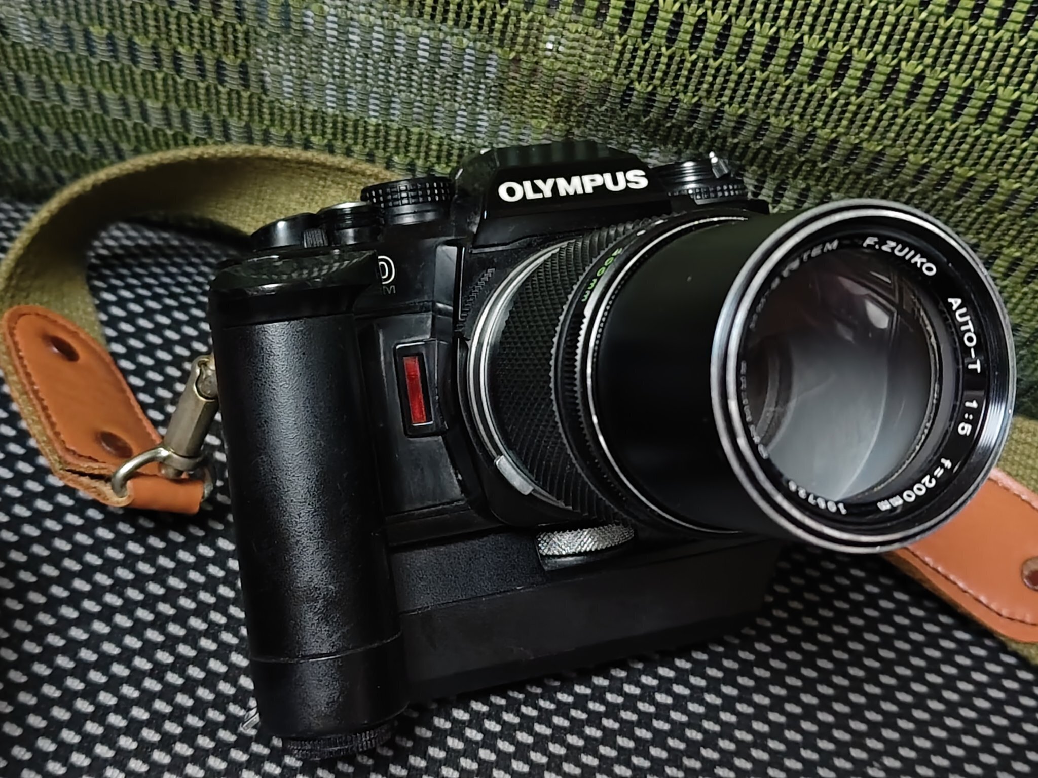 美品❤️フィルムカメラ名機❤️単焦点28mm❤️オリンパスOM40❤️動作好調 美品❤️フィルムカメラ名機❤️単焦点28mm❤️オリンパスOM40