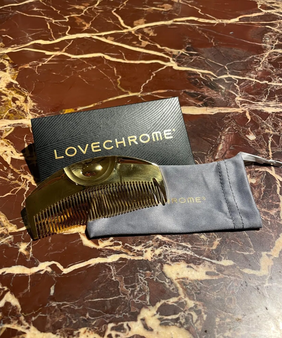 専用です(⁠^⁠^⁠)ラブクロム 24K GP プレミアム　クリスタル　ゴールド LOVECHROME（ラブクロム） コーム くし ゴールド 24K GP ケース