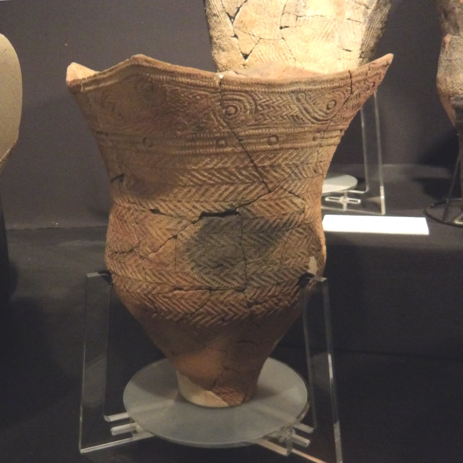 赤城山のふもとの縄文土器 ～ 渋川の二つの資料館（2）｜滝ノ家