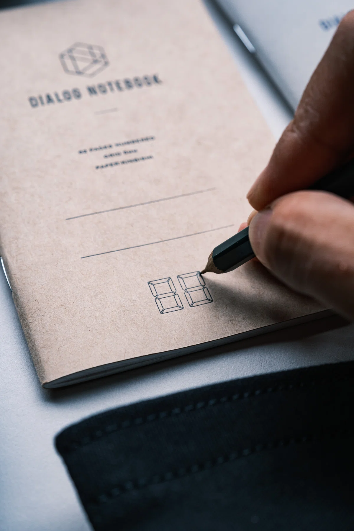 What Is DIALOG NOTEBOOK?｜DIALOG NOTEBOOK｜ページ番号入りの小さな方眼ノート