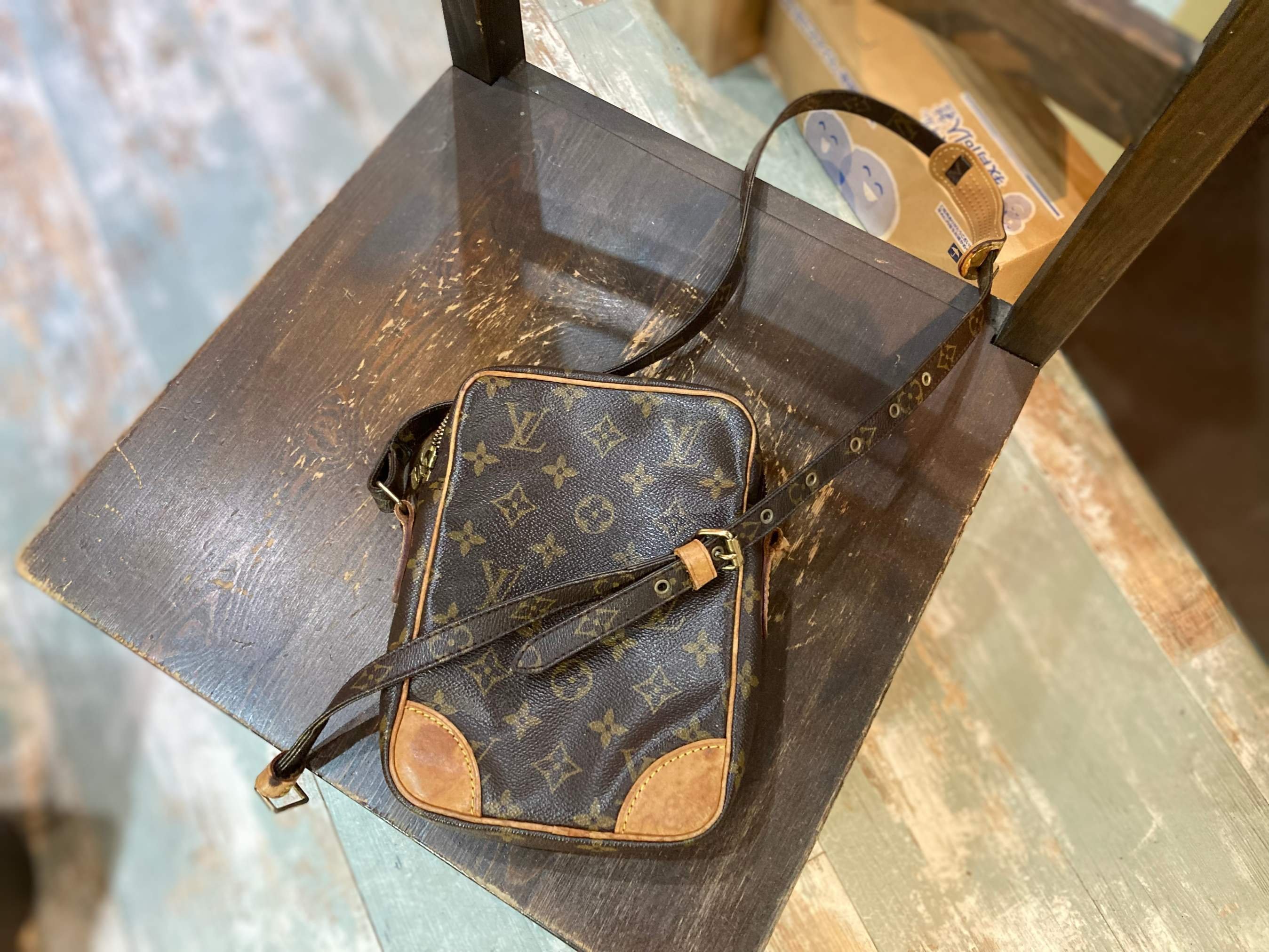 根付修理/根革交換】Louis Vuitton/ルイヴィトンショルダー