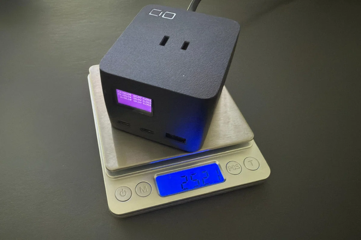 CIO Polaris CUBE DESKでデスク革命!ガジェット好き必見の多機能USB電源タップ徹底レビュー
