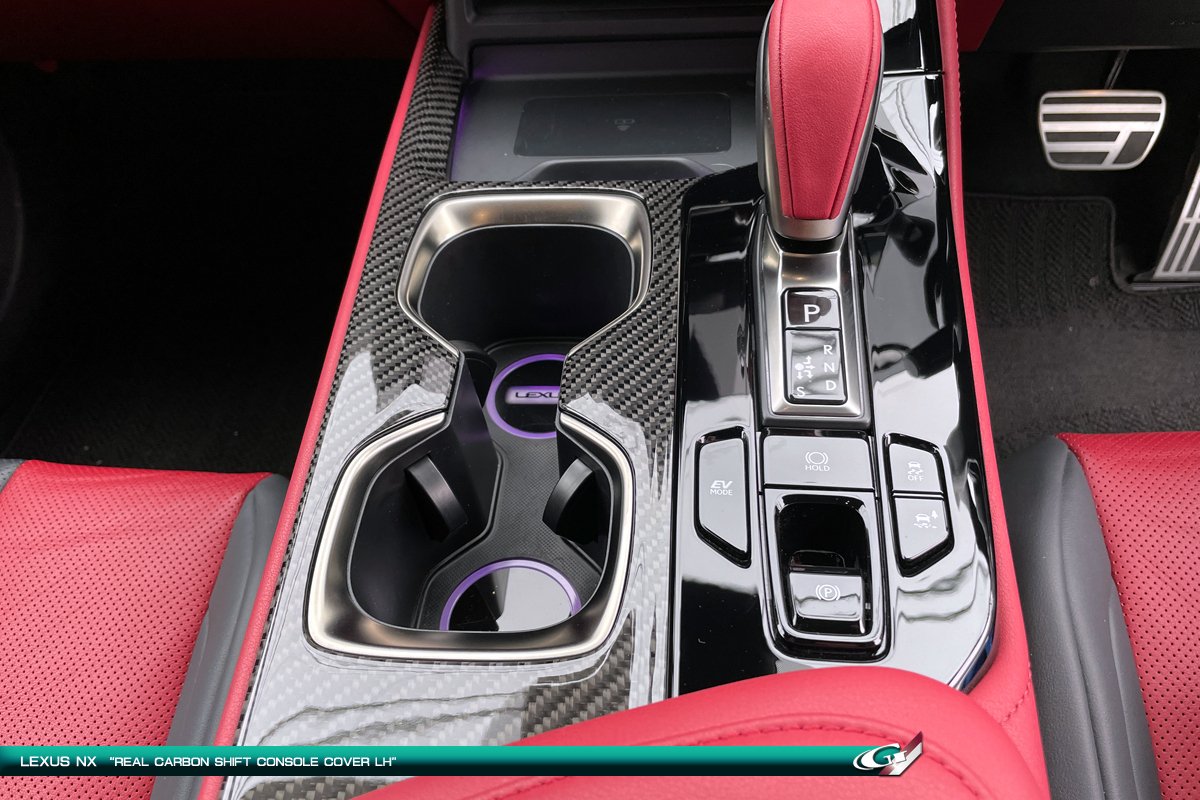 新品未使用☆ 内装もリアルな究極のレースカー 来たぜ！！リアルカーボンの威力！ ～レクサスNX｜Grazio&Co