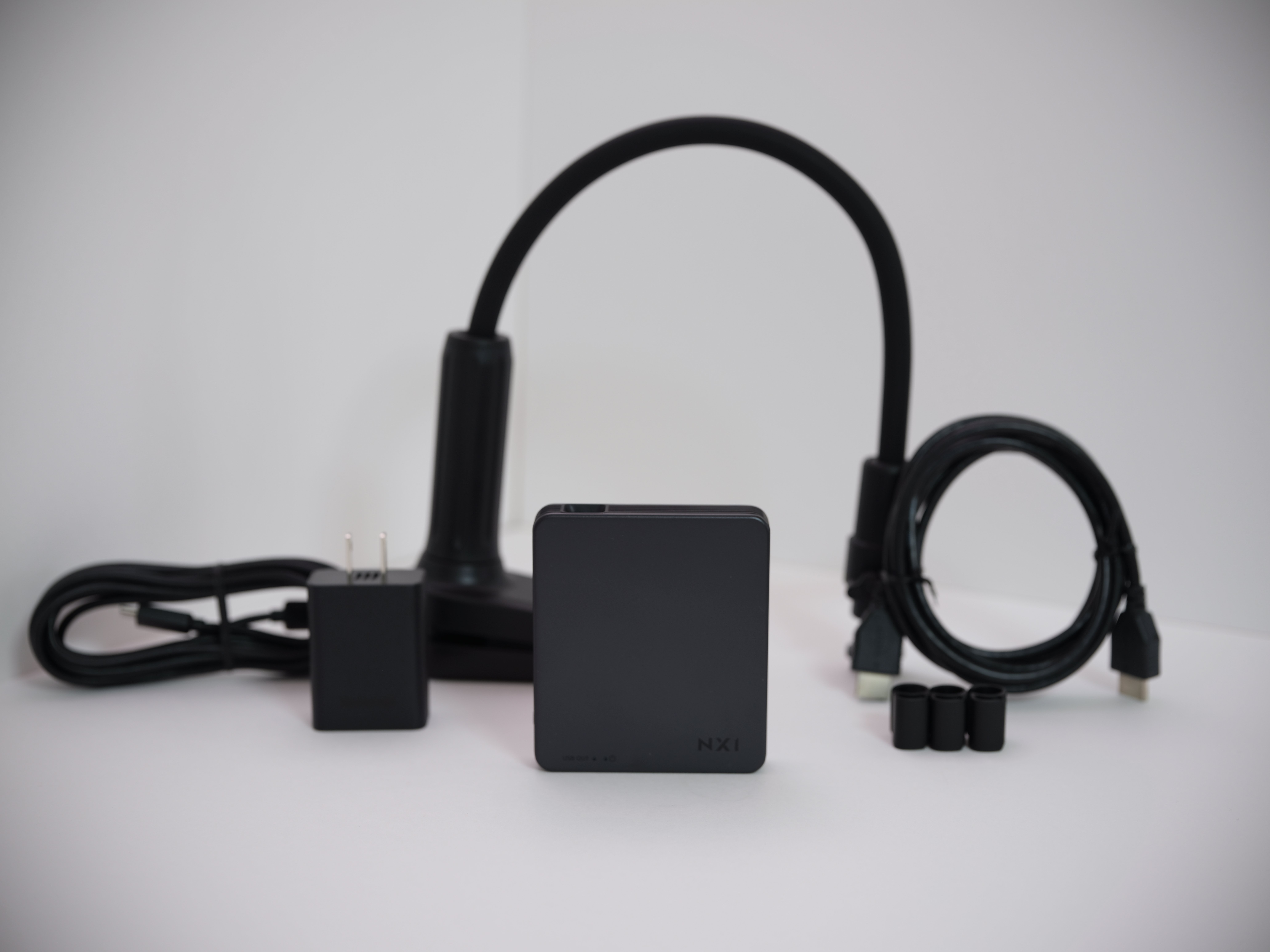 レビュー】Mac miniとプロジェクター NX1で実現する、モバイル&ごろ寝