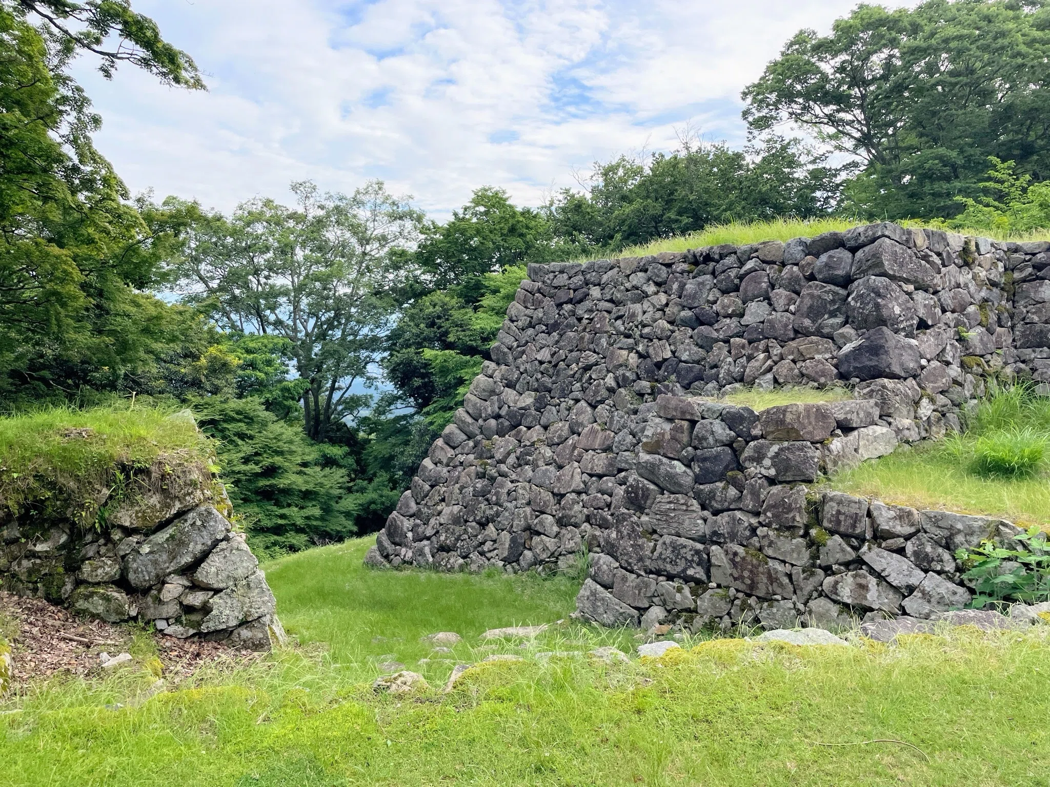 Mountain Temples and Mountain Castles of Nara: From Tsubosaka-dera