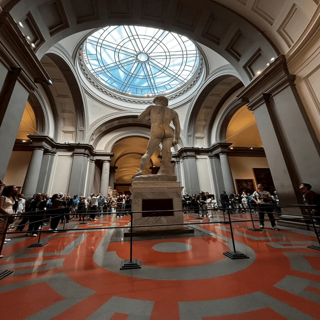 フィレンツェでダビデのプリケツを見た後に『受胎告知』を比較鑑賞