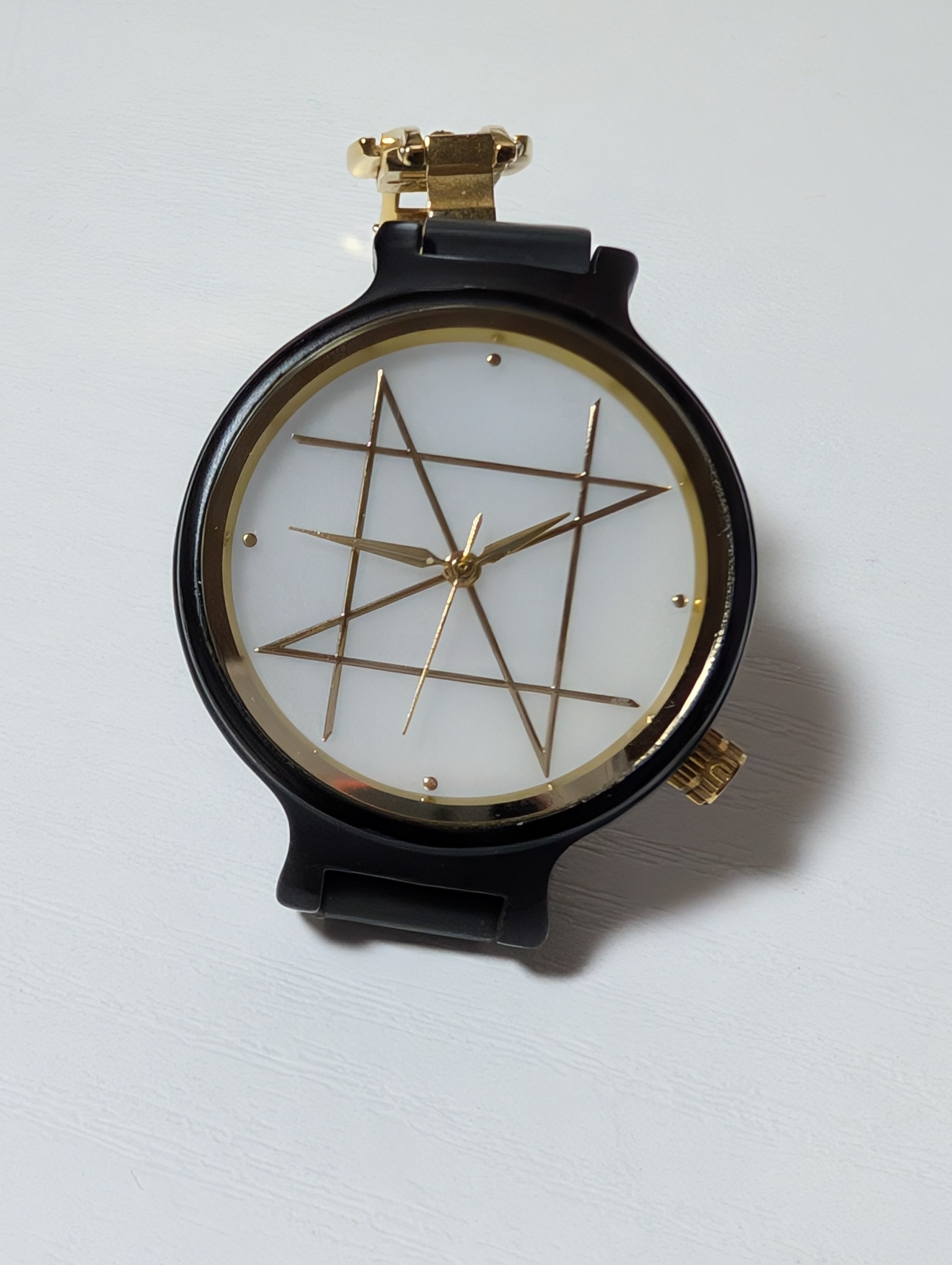 NOZさんのクオーツモデルの電池交換をやってみた｜みー。