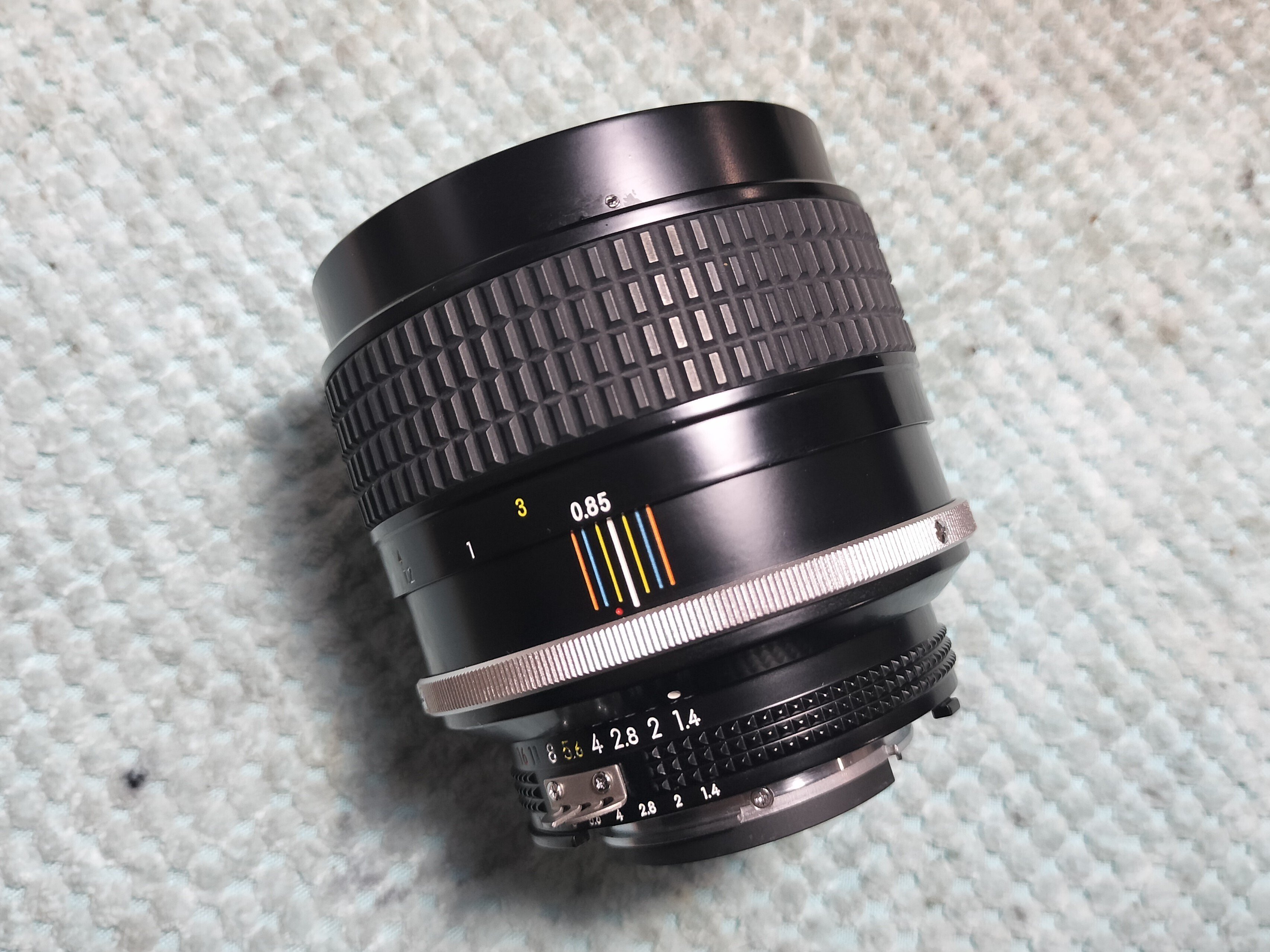 Nikon Ai-s Nikkor 85mm F1.4の分解｜フィルムカメラ修理のアクアカメラ