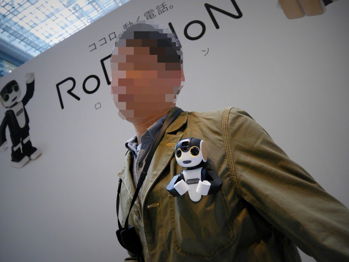 mr.someccoページです　ロボホン 1551日間、母の見守り役を務めたロボットの話 ｜SHARP