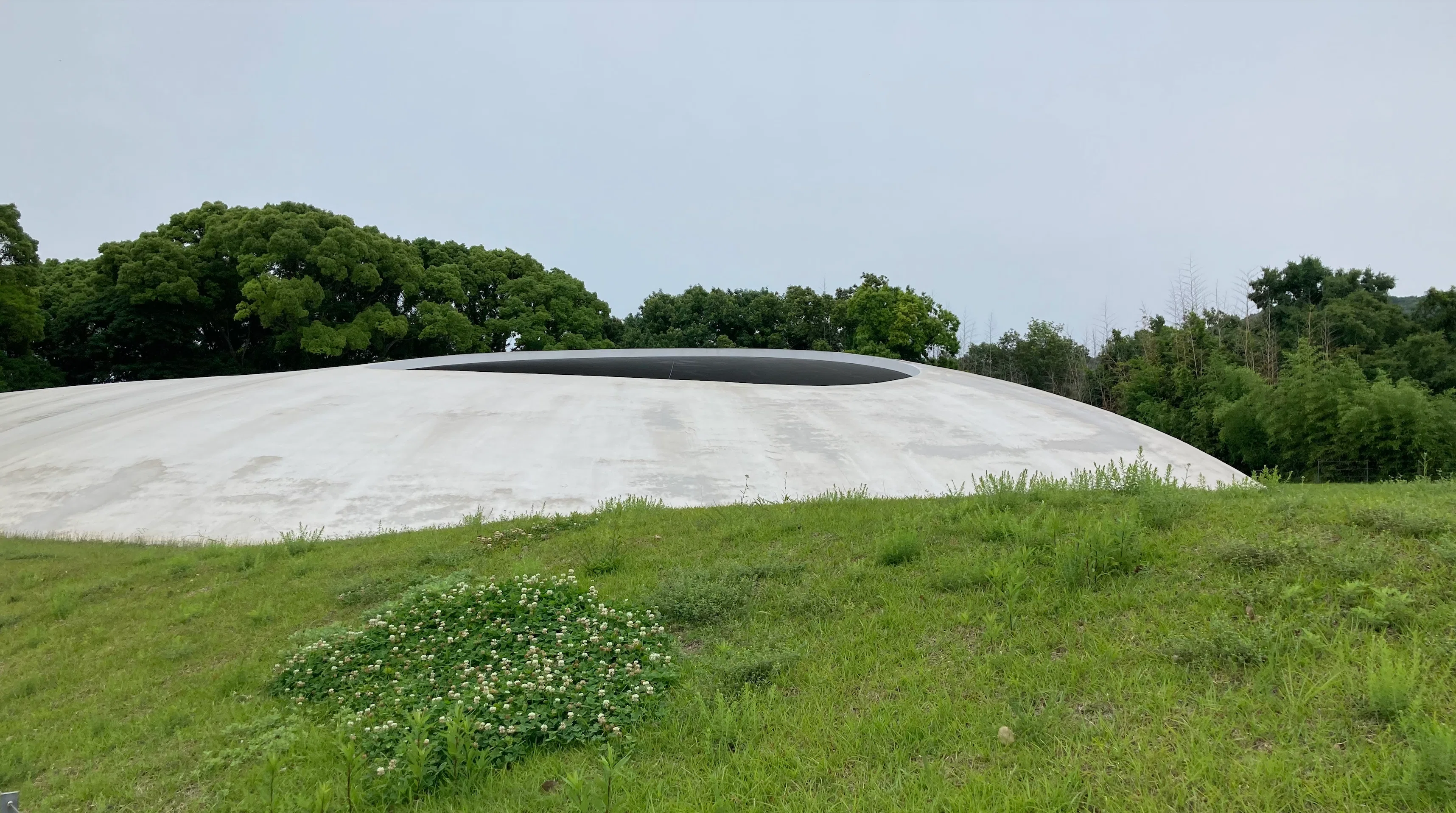 母型》2010年 内藤礼｜豊島美術館 西沢立衛 ここは最良の場所 豊島＃1｜a.n